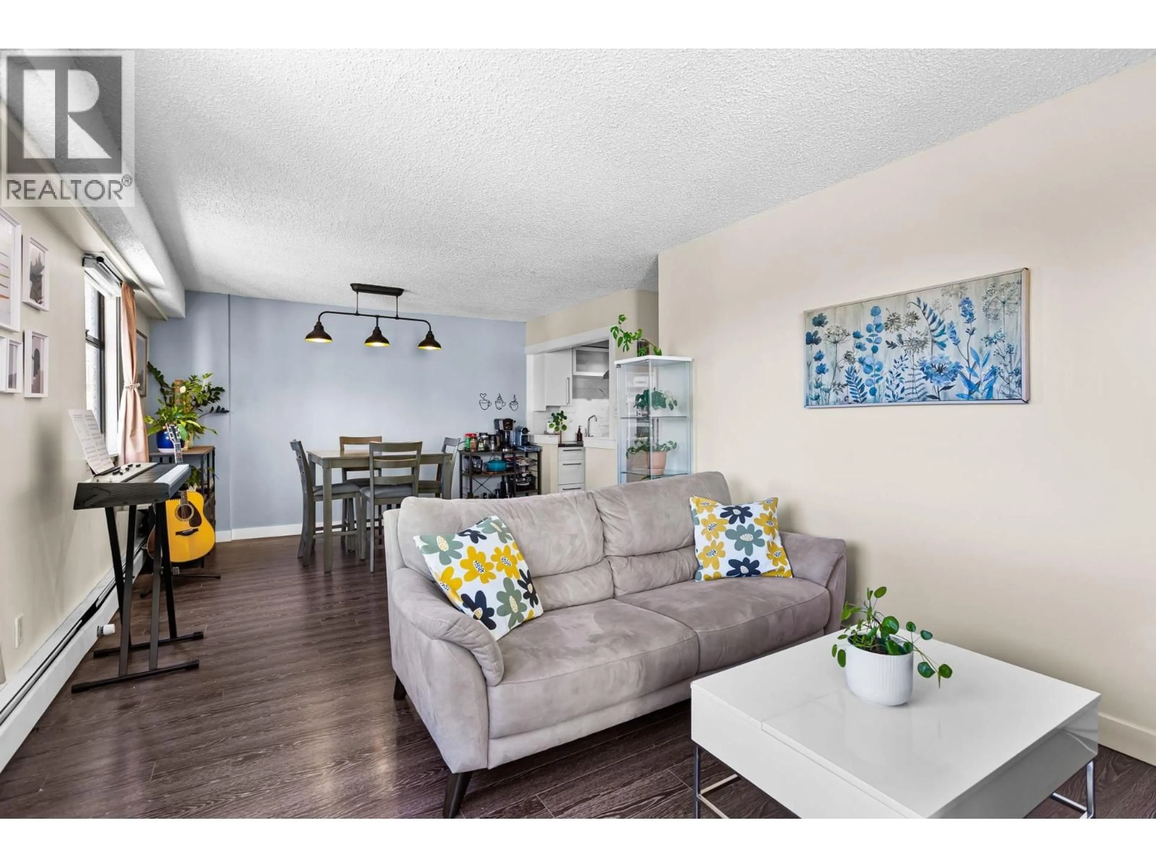 Living room with furniture, wood/laminate floor for 202 - 209 CARNARVON STREET, New Westminster British Columbia V3L1B7