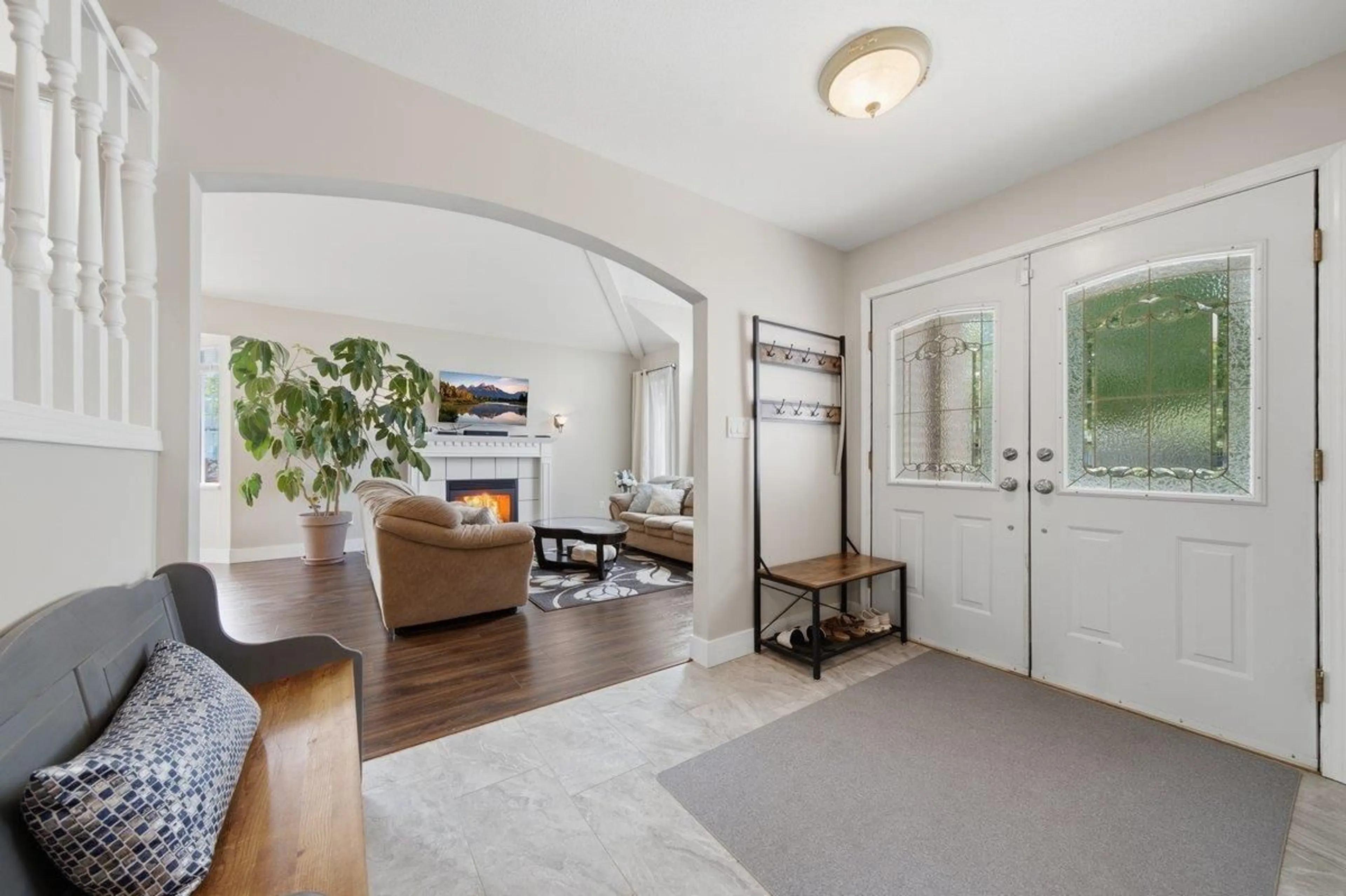 Indoor entryway for 18745 65 AVENUE, Surrey British Columbia V3S8V2