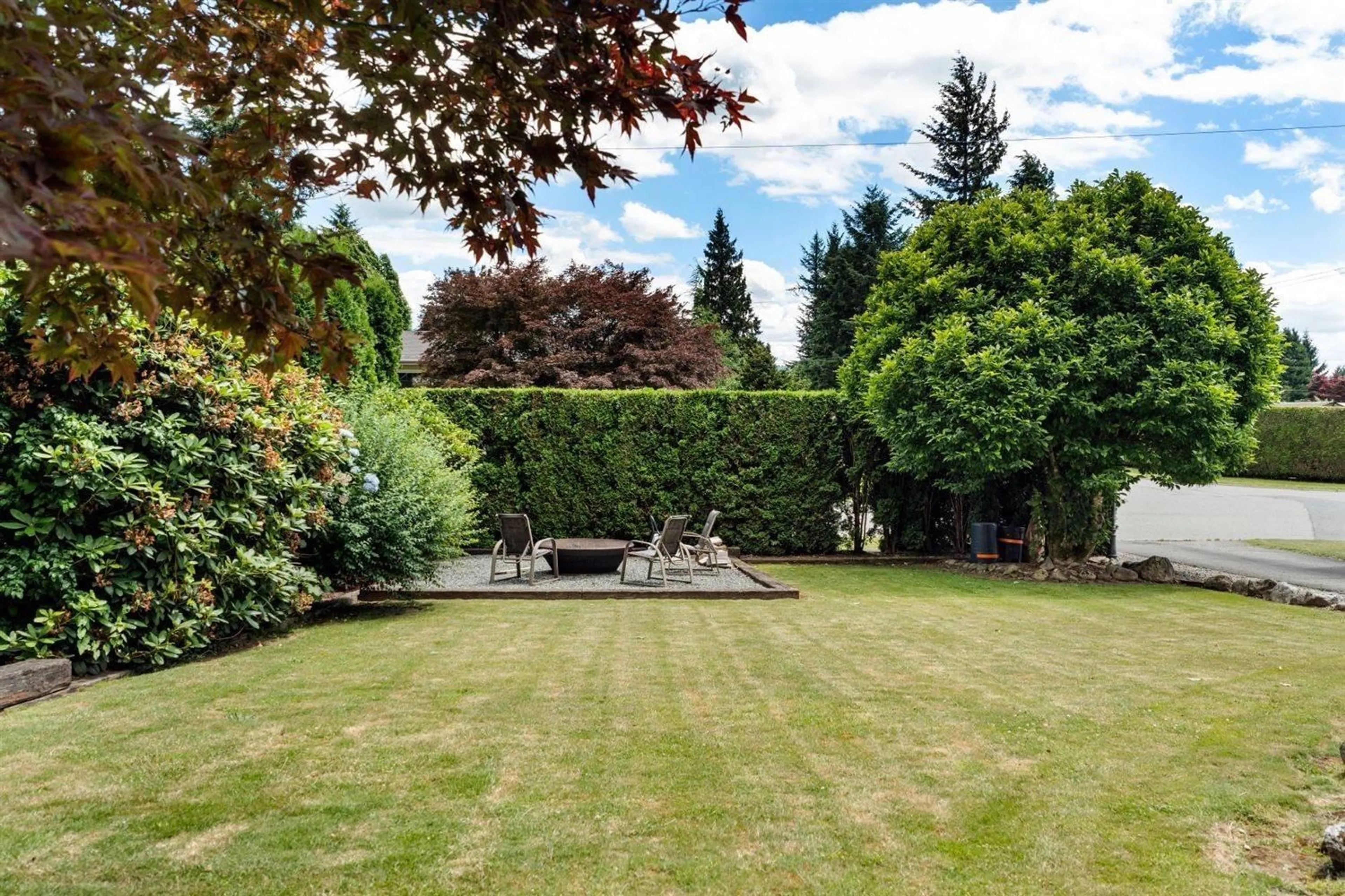 Patio, unknown for 34347 JASPER AVENUE, Mission British Columbia V2V6P3