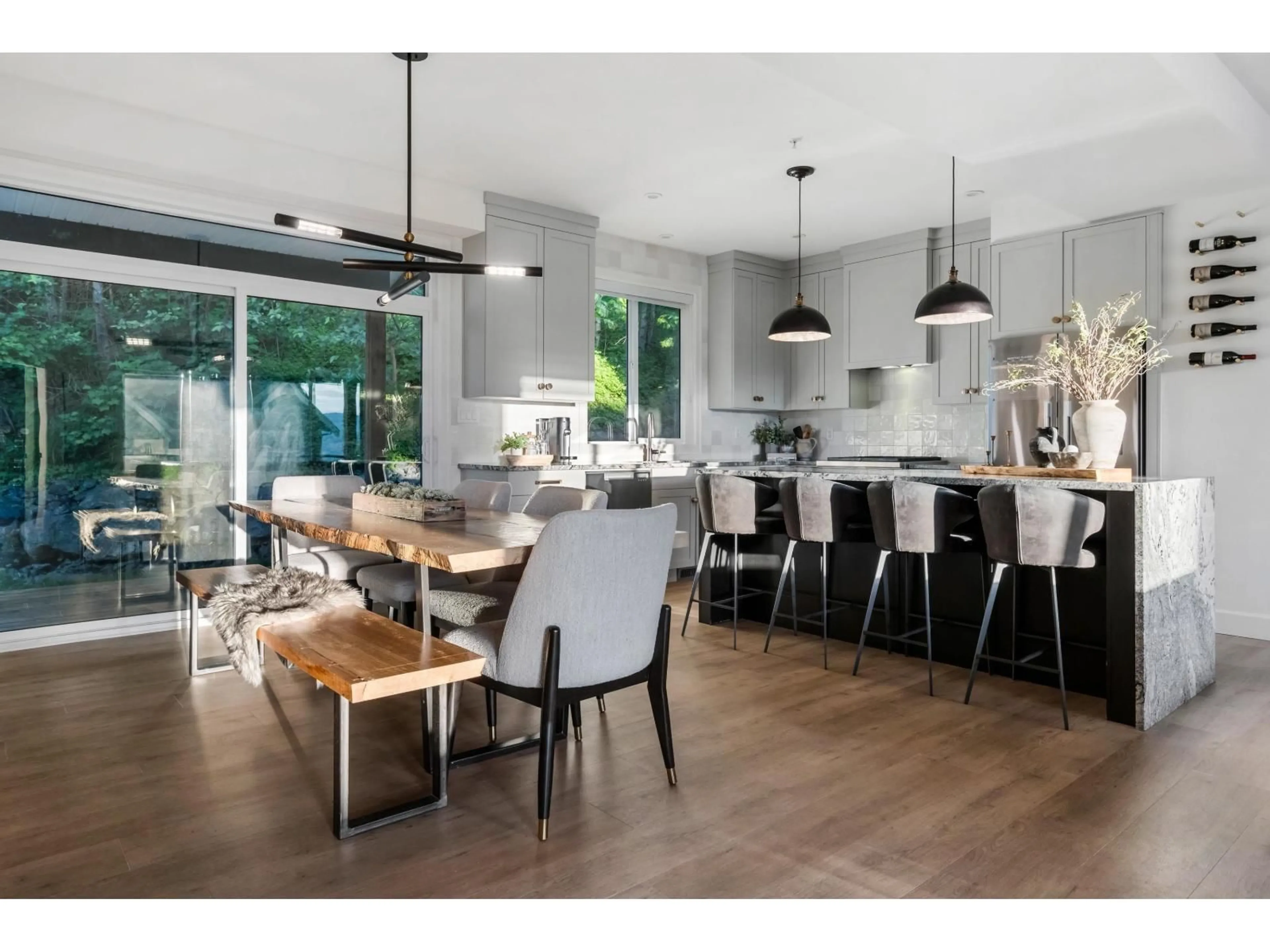 Open concept kitchen, wood/laminate floor for 15 - 6262 REXFORD DRIVE, Chilliwack British Columbia V2R6B4