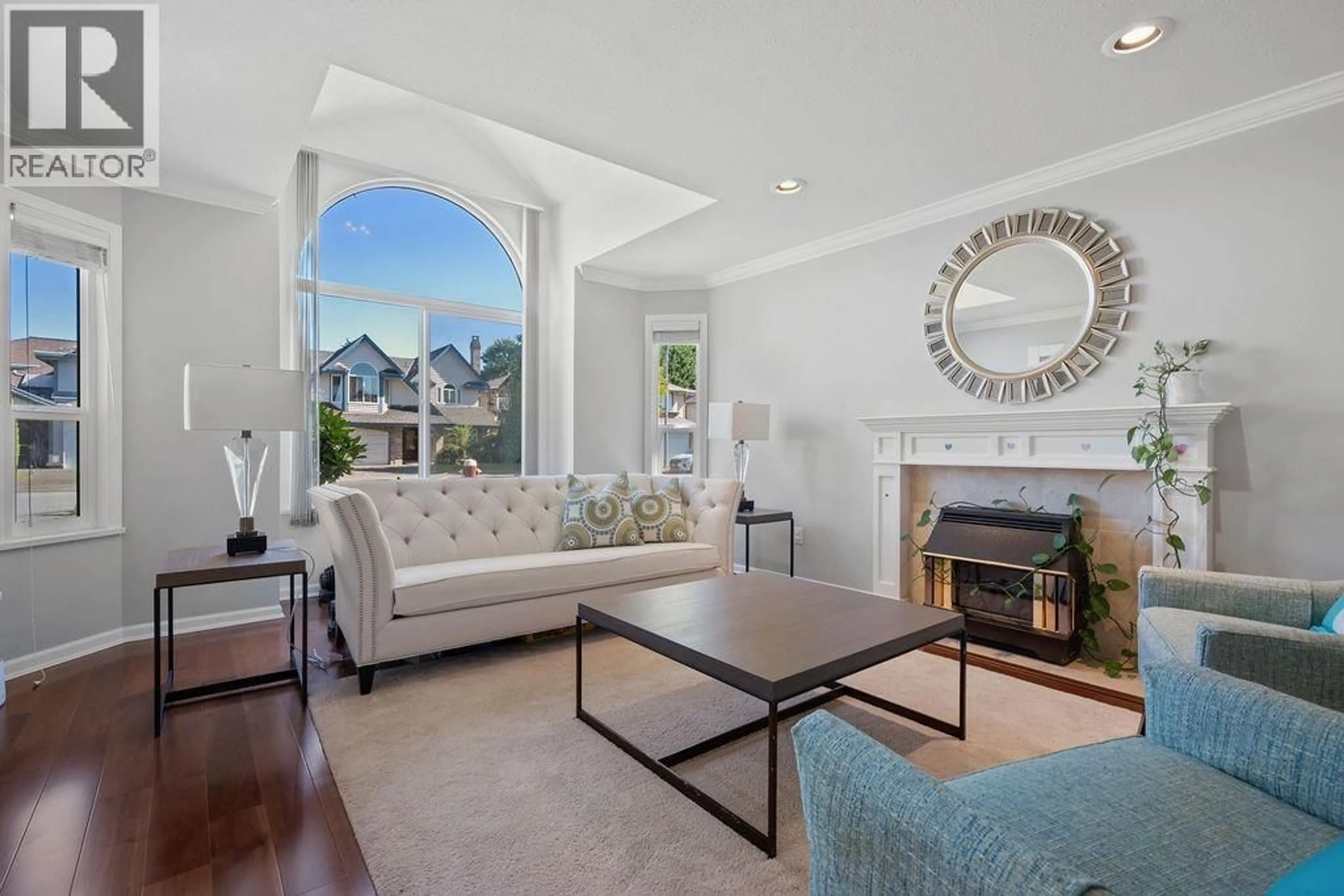 Living room with furniture, unknown for 6066 MARTYNIUK PLACE, Richmond British Columbia V7E6K1