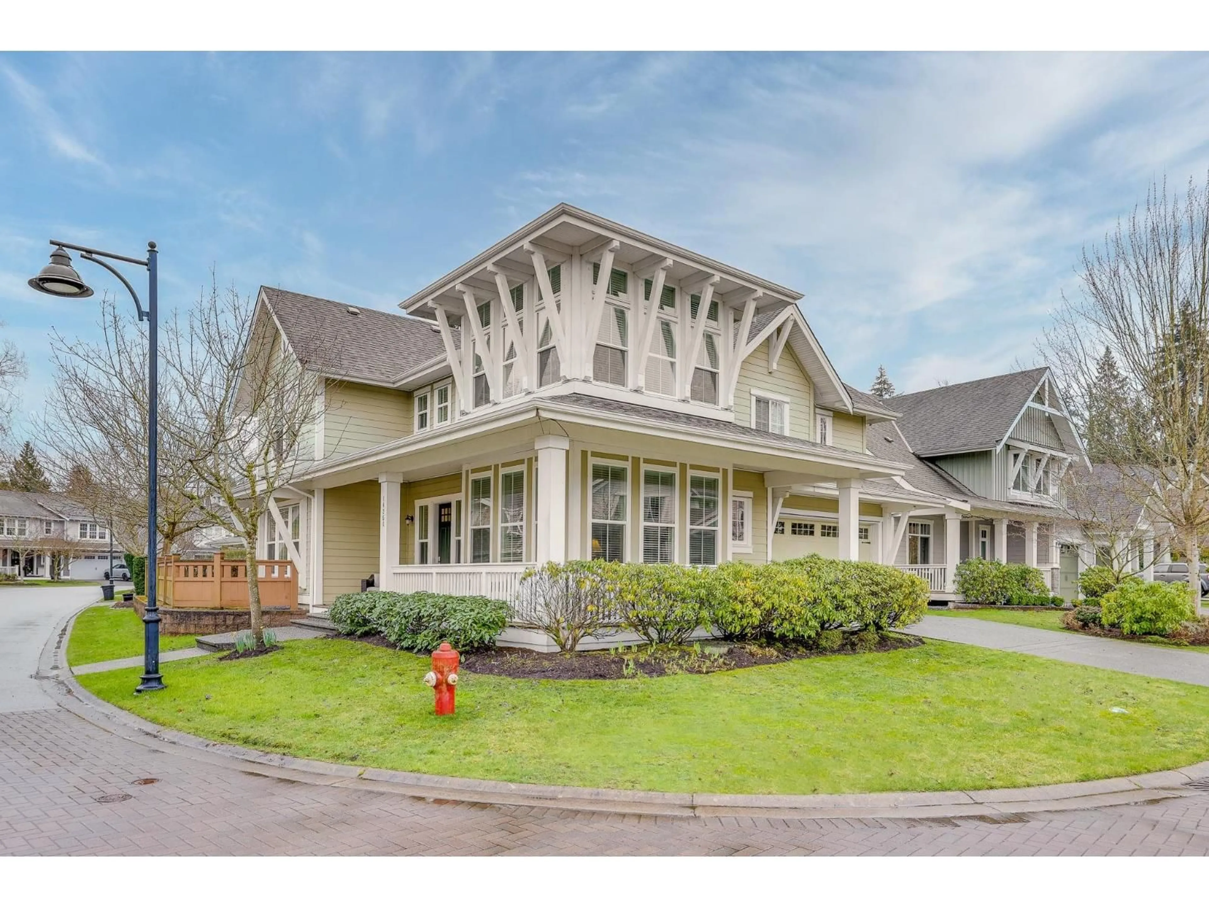 Home with vinyl exterior material, street for 14256 37 AVENUE, Surrey British Columbia V4P0C2