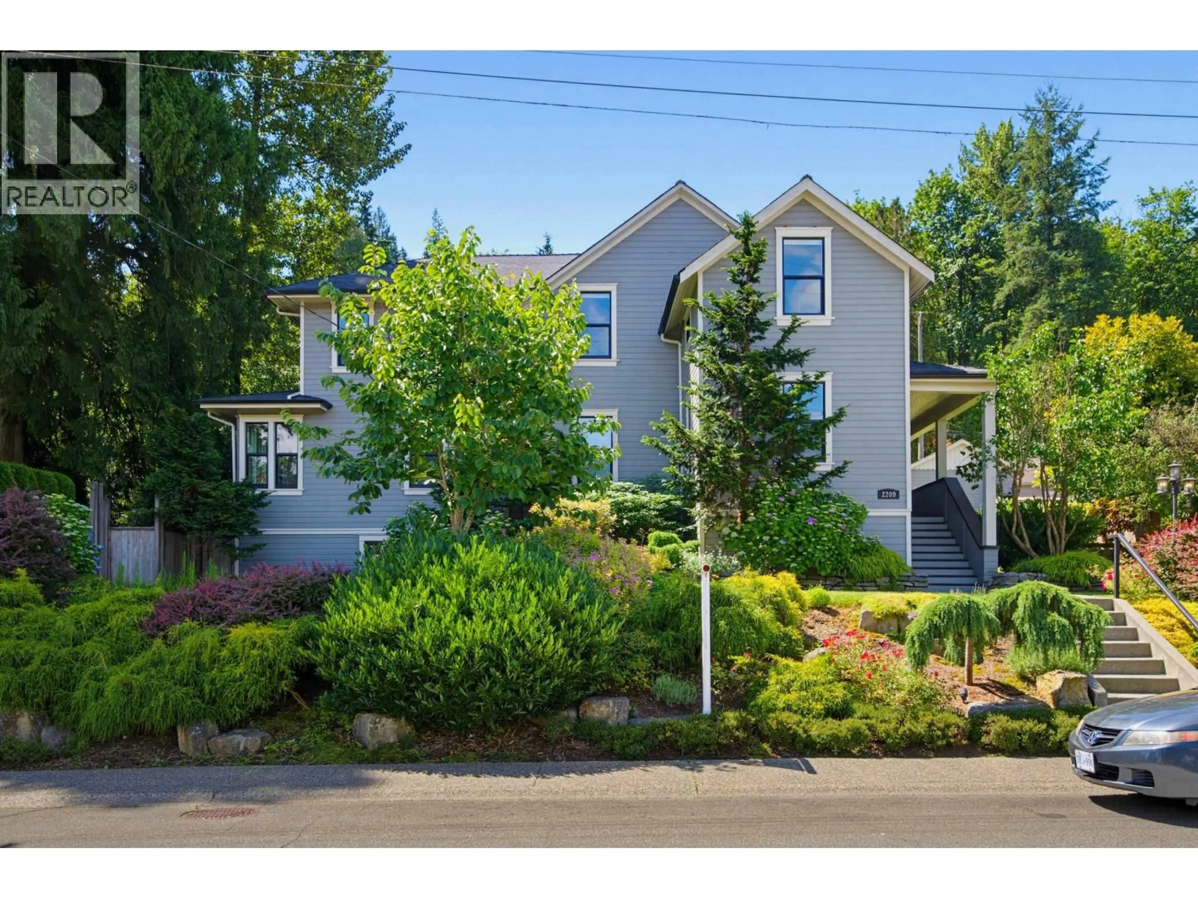 A pic from outside/outdoor area/front of a property/back of a property/a pic from drone, street for 2209 ST. GEORGE STREET, Port Moody British Columbia V3H2G1