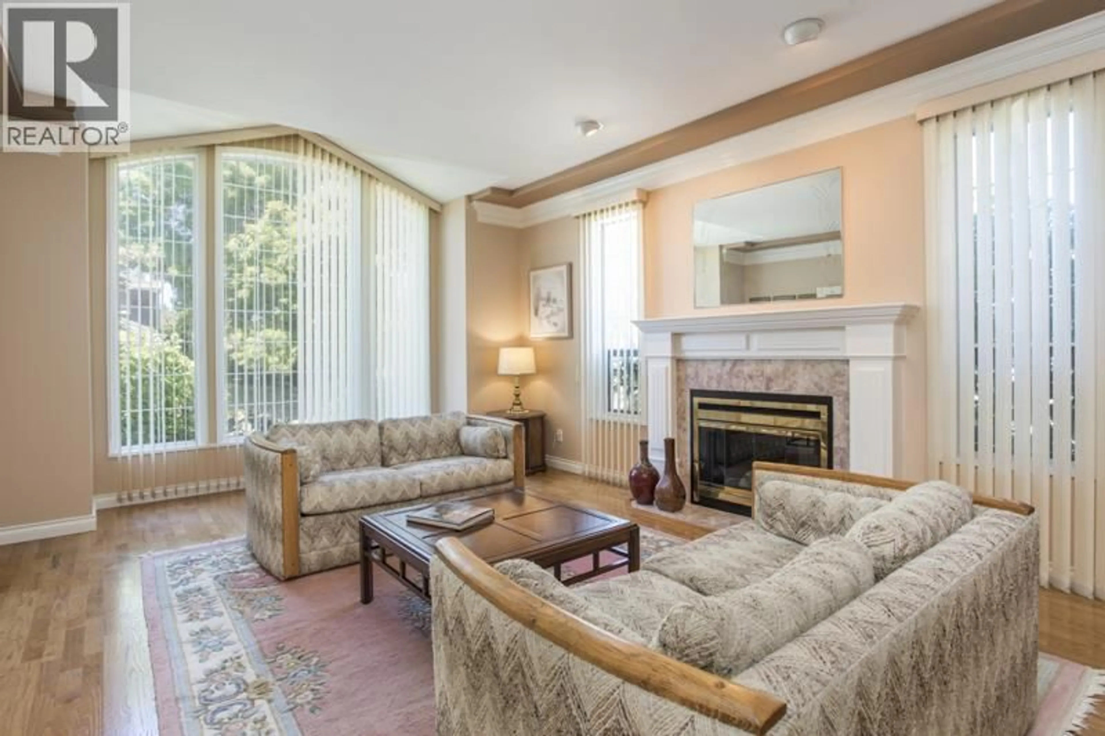 Living room with furniture, unknown for 5648 MUSGRAVE CRESCENT, Richmond British Columbia V7C5N3