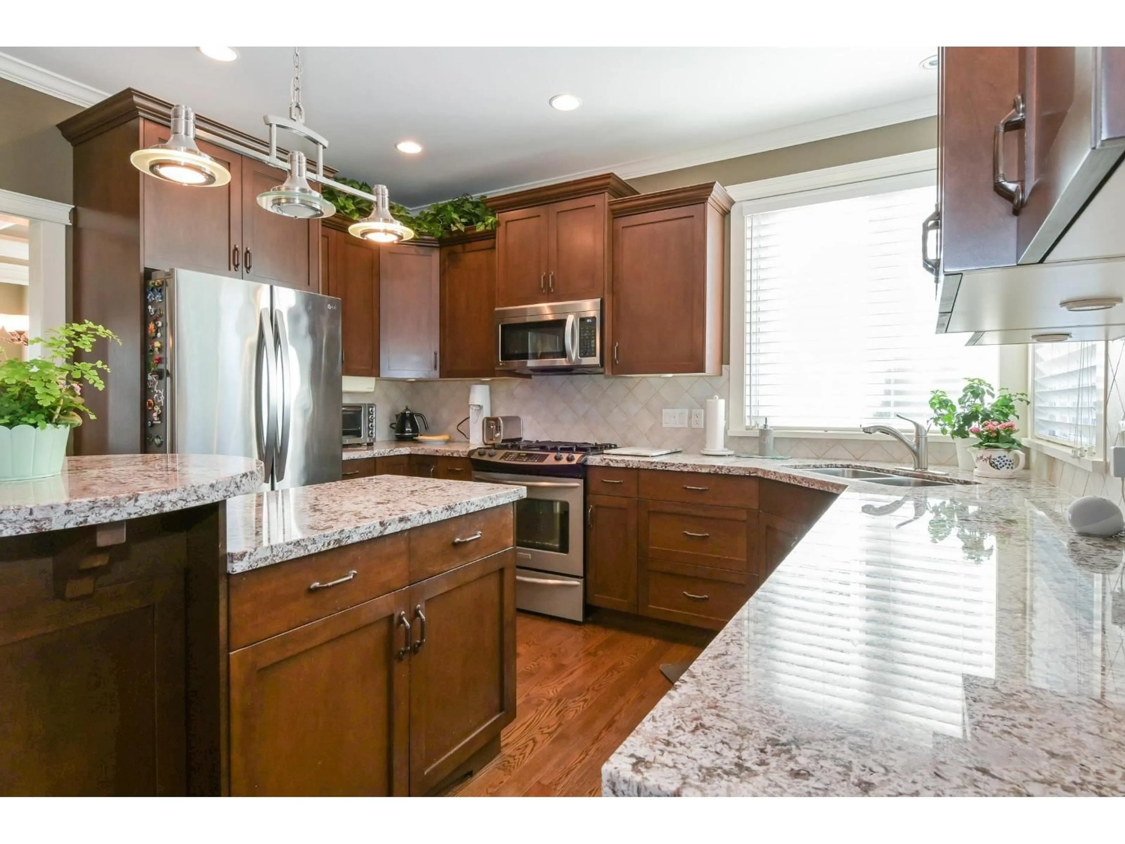 Open concept kitchen, unknown for 5879 165 STREET, Surrey British Columbia V3S4G2