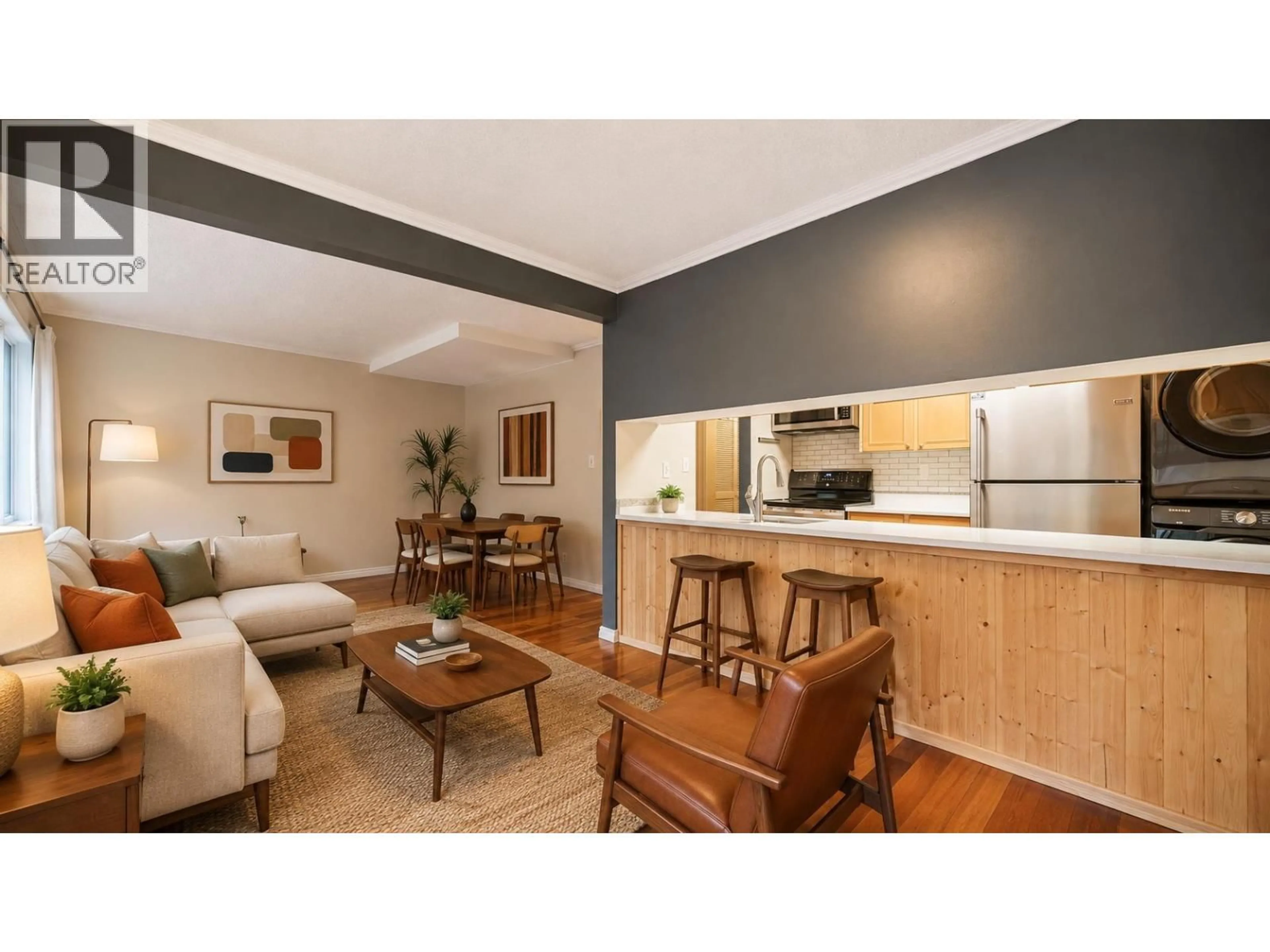 Living room with furniture, wood/laminate floor for 2957 ARGO PLACE, Burnaby British Columbia V3J7G2