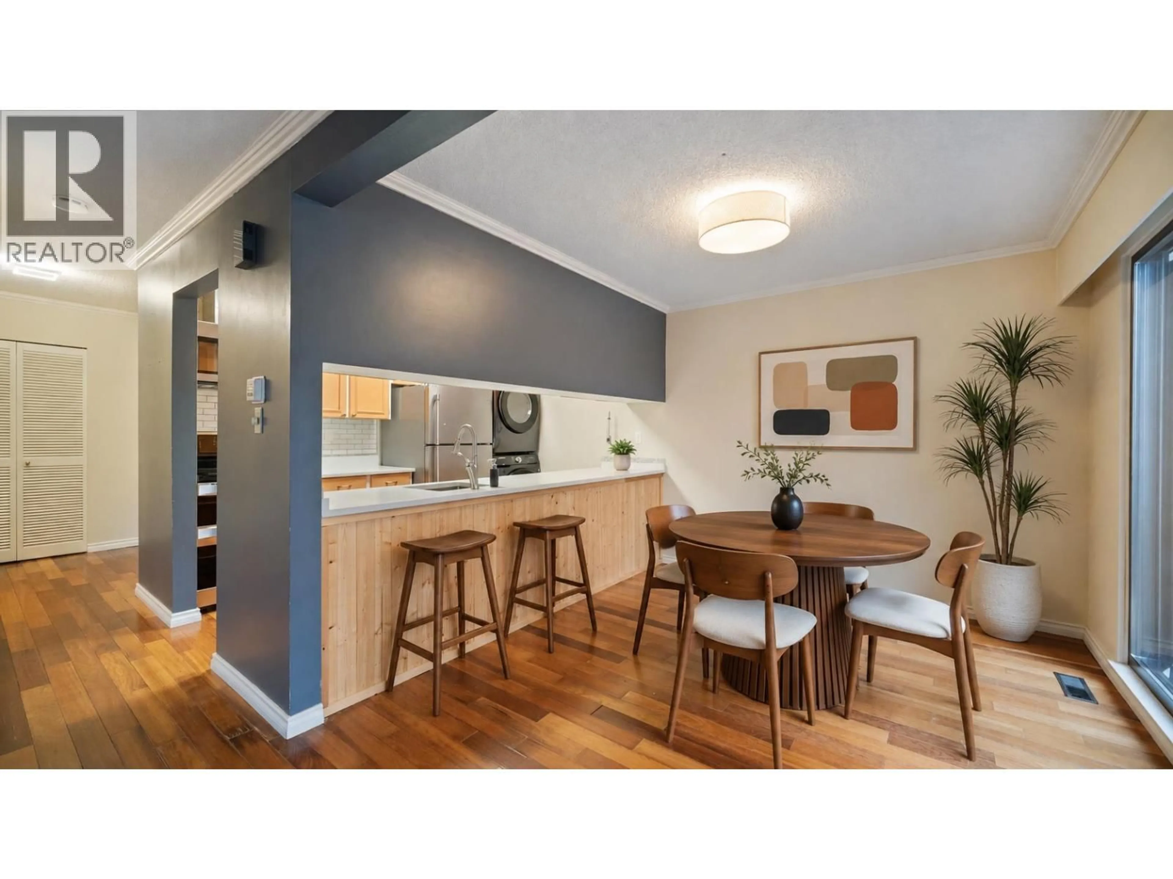 Open concept kitchen, wood/laminate floor for 2957 ARGO PLACE, Burnaby British Columbia V3J7G2