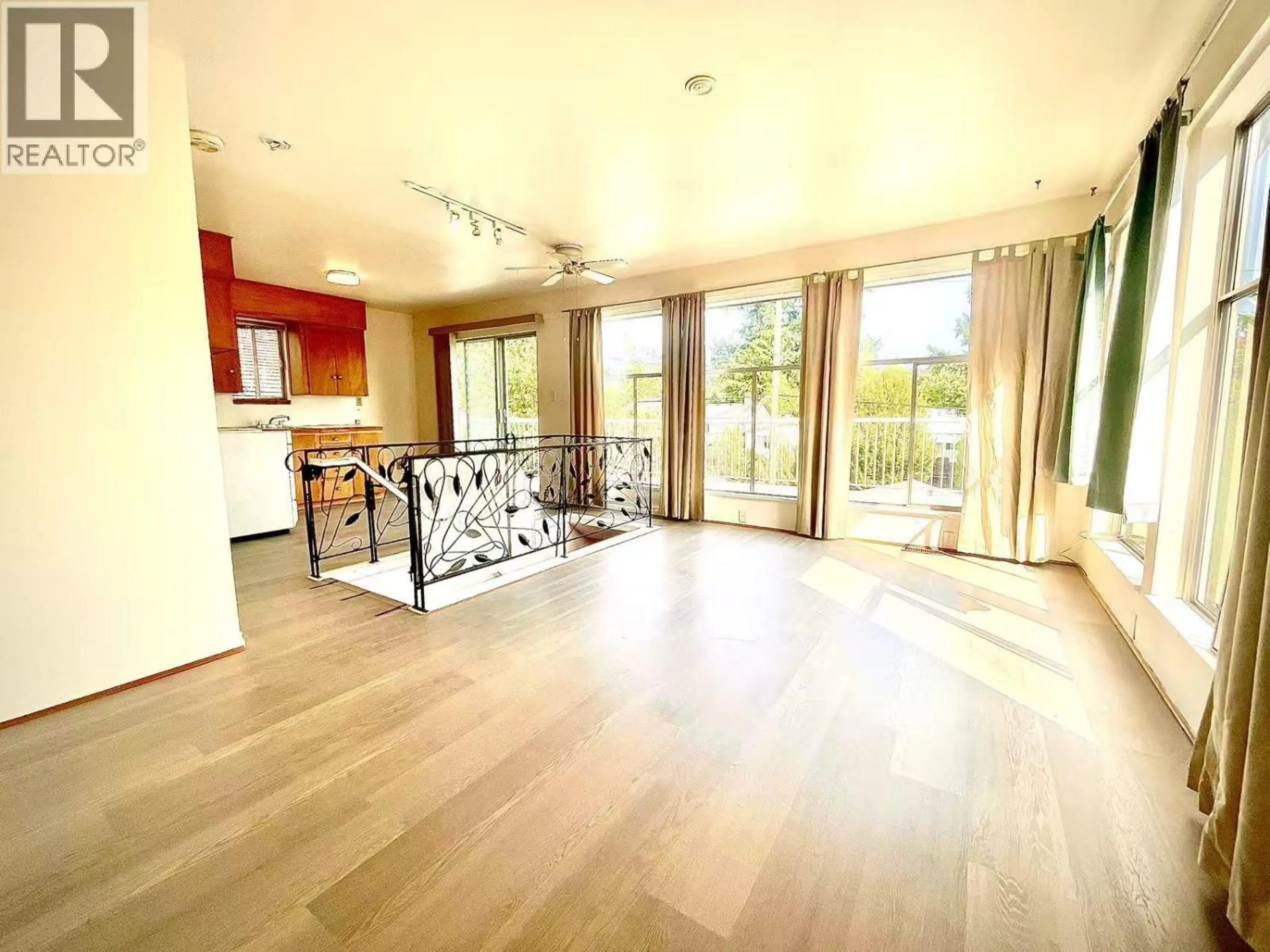 Unknown for 3857 18TH AVENUE, Vancouver British Columbia V6S1B4