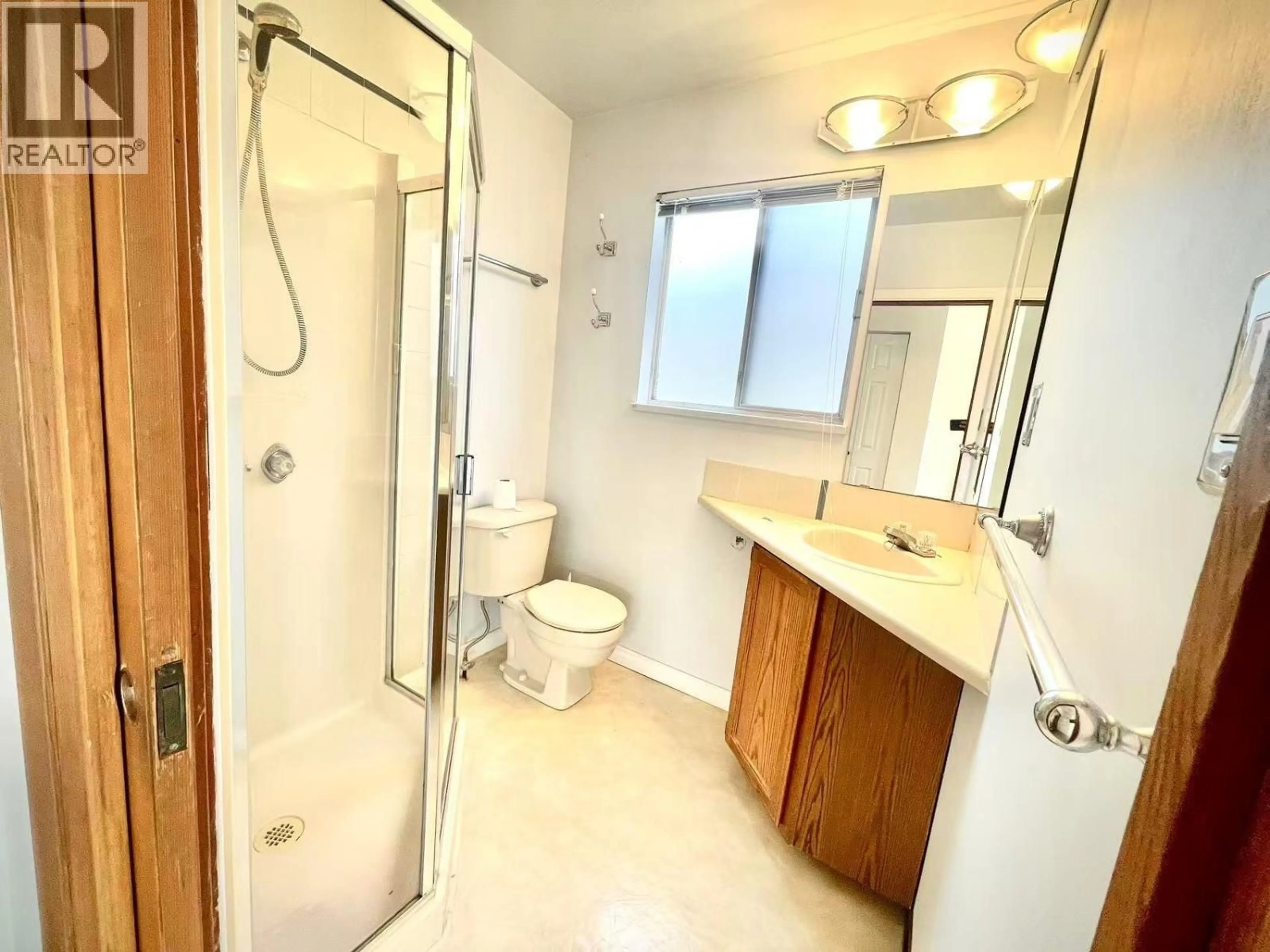 Standard bathroom, unknown for 3857 18TH AVENUE, Vancouver British Columbia V6S1B4