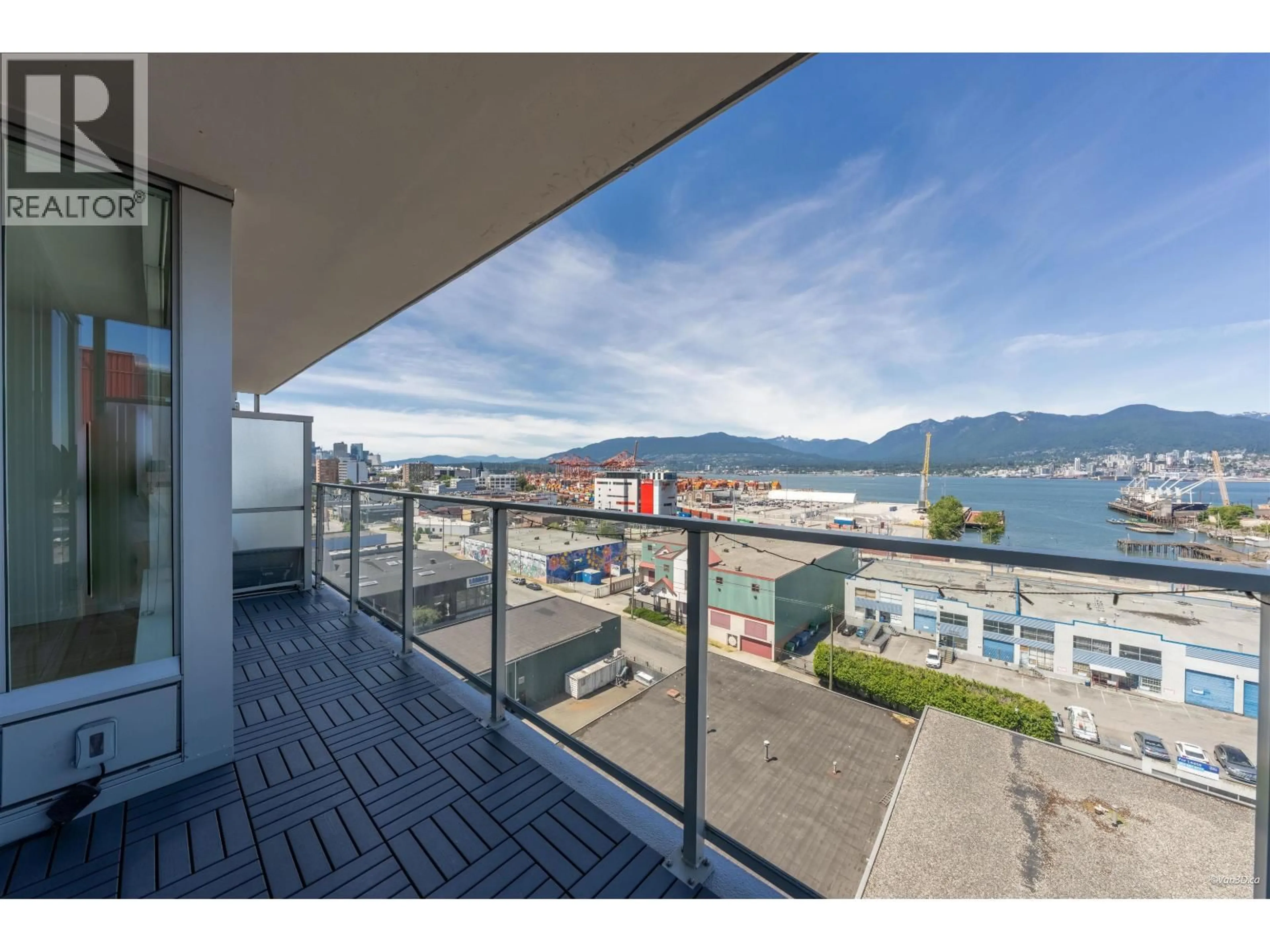 Balcony in the apartment, water/lake/river/ocean view for 1004 - 933 HASTINGS STREET, Vancouver British Columbia V6A0G6