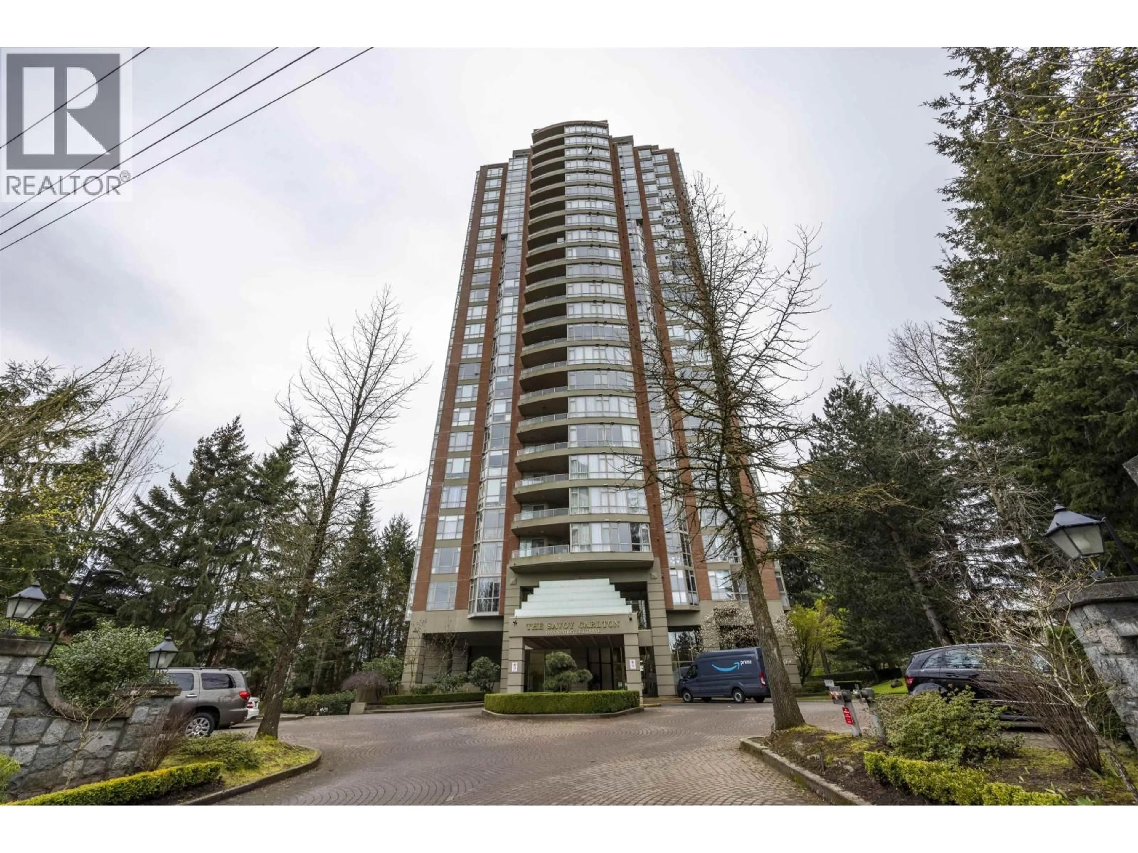 Indoor foyer for 901 - 6888 STATION HILL DRIVE, Burnaby British Columbia V3N4X5
