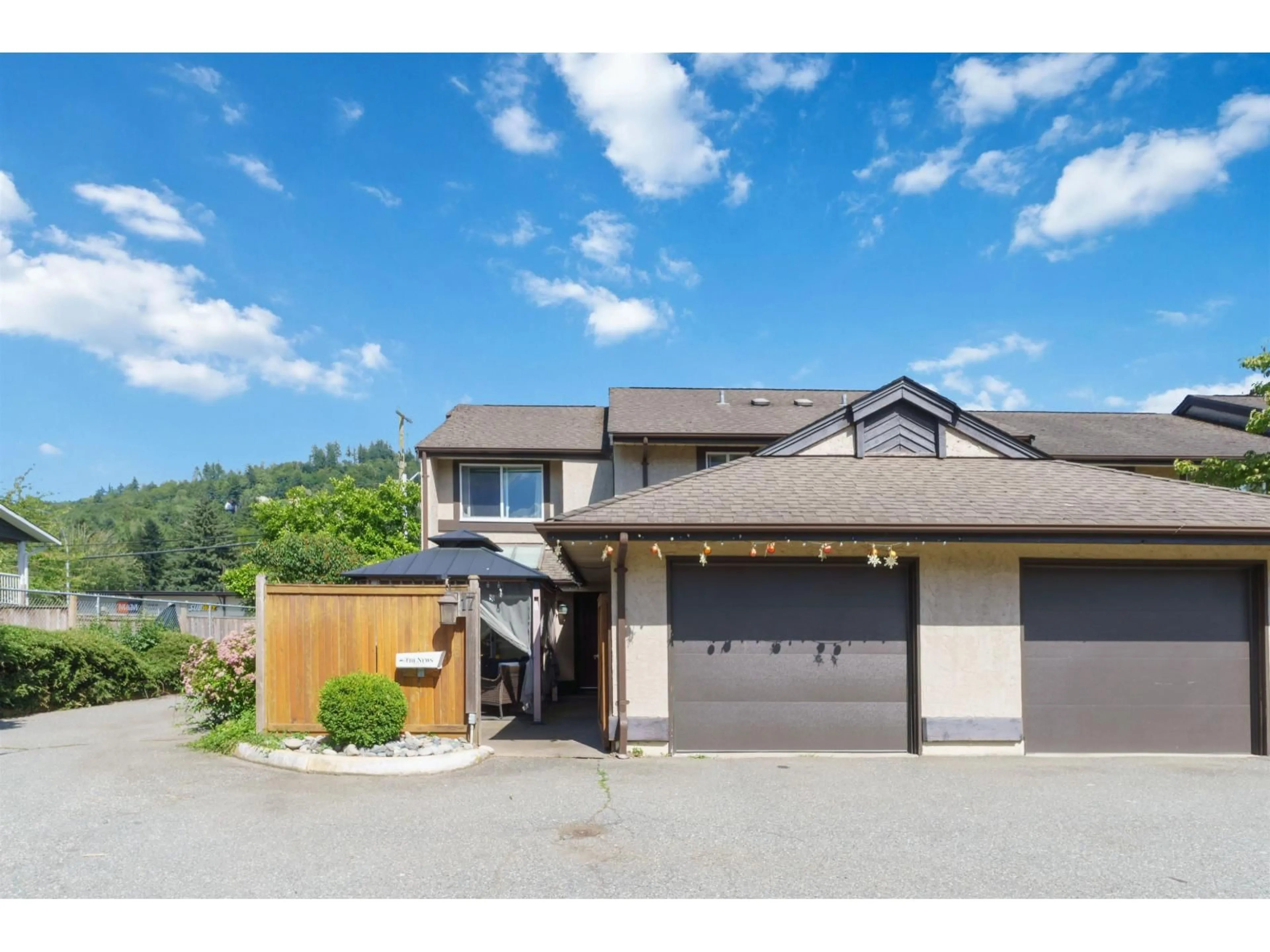 A pic from outside/outdoor area/front of a property/back of a property/a pic from drone, mountain view for 17 - 34755 OLD YALE ROAD, Abbotsford British Columbia V2S7S5