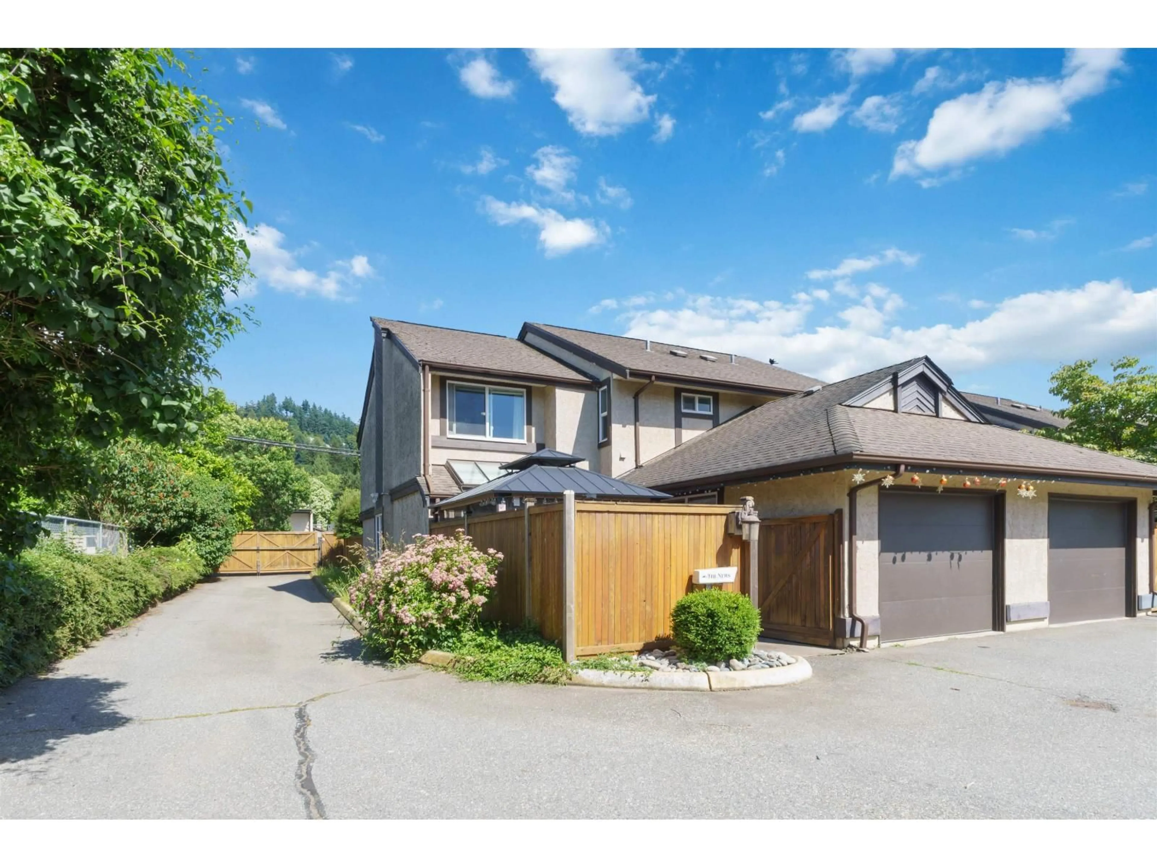 A pic from outside/outdoor area/front of a property/back of a property/a pic from drone, mountain view for 17 - 34755 OLD YALE ROAD, Abbotsford British Columbia V2S7S5