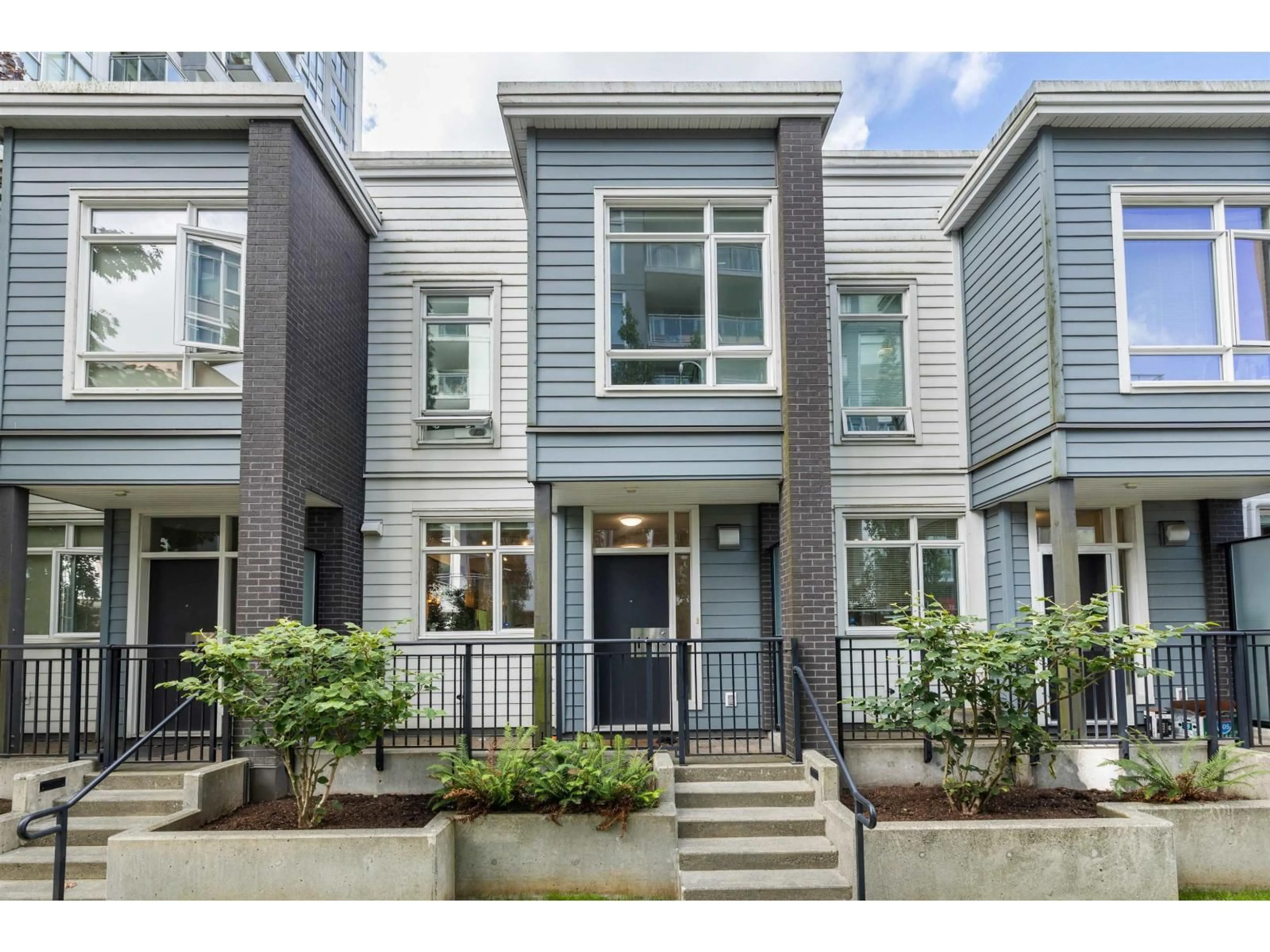 Unknown for TH11 - 10290 133 STREET, Surrey British Columbia V3T3Z1