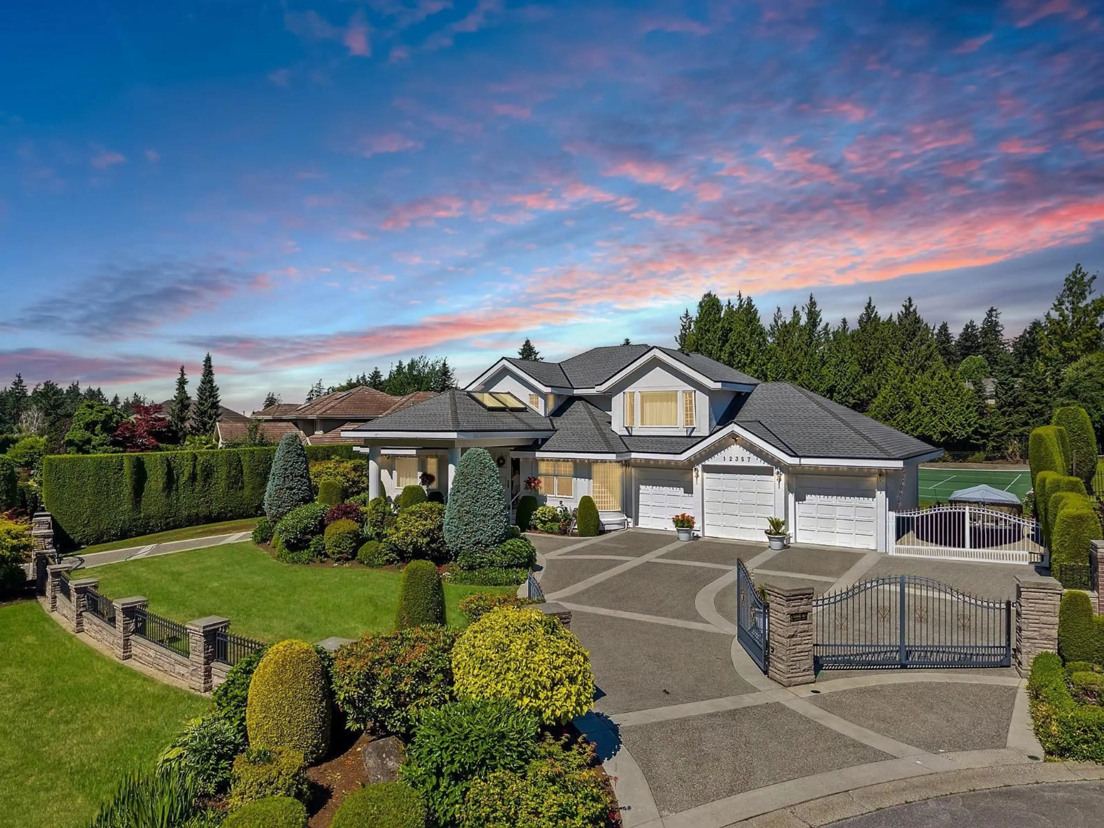 A pic from outside/outdoor area/front of a property/back of a property/a pic from drone, mountain view for 12357 56A AVENUE, Surrey British Columbia V3X3H7