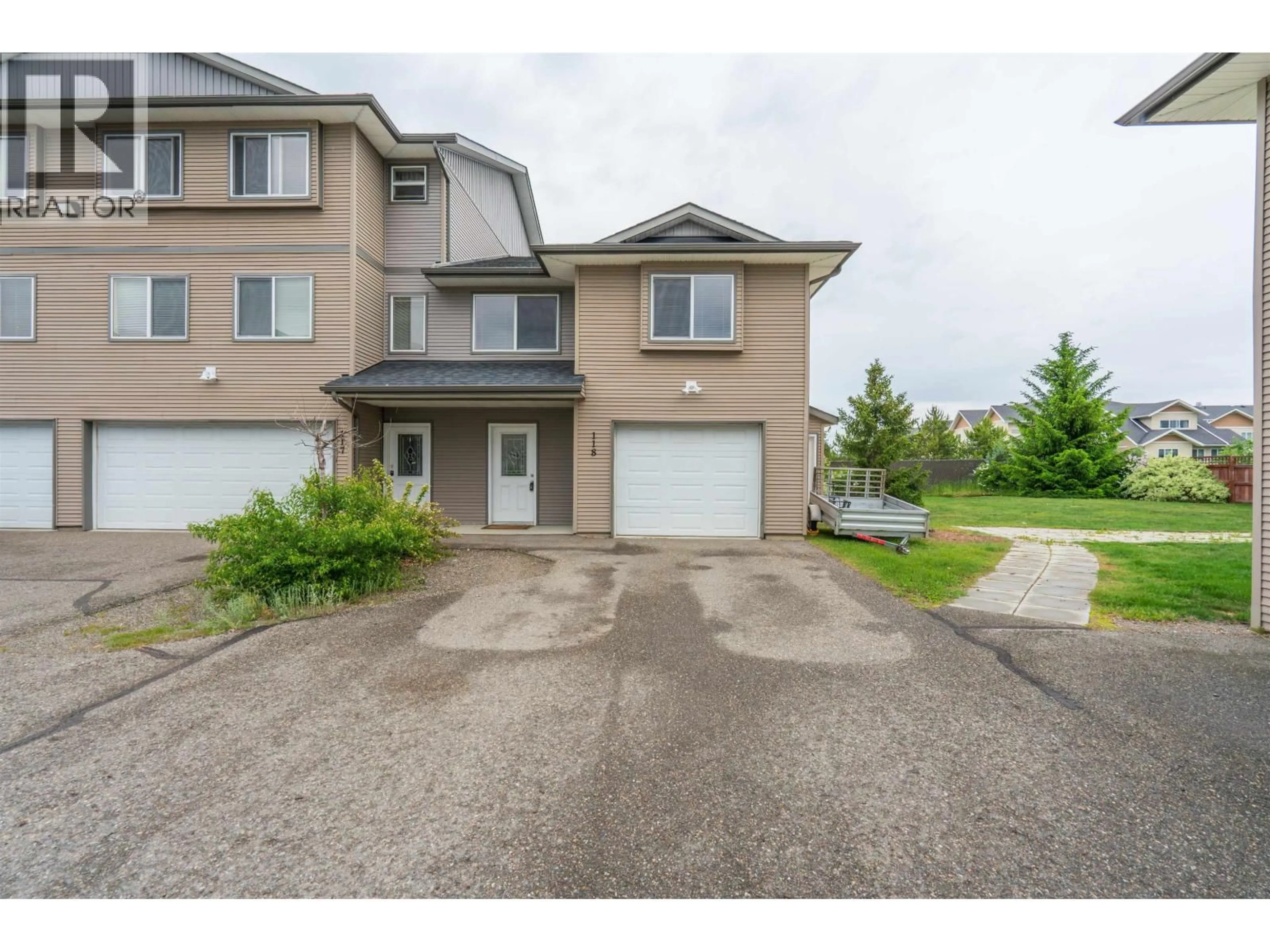 A pic from outside/outdoor area/front of a property/back of a property/a pic from drone, street for 118 - 4404 5TH AVENUE, Prince George British Columbia V2M0A7