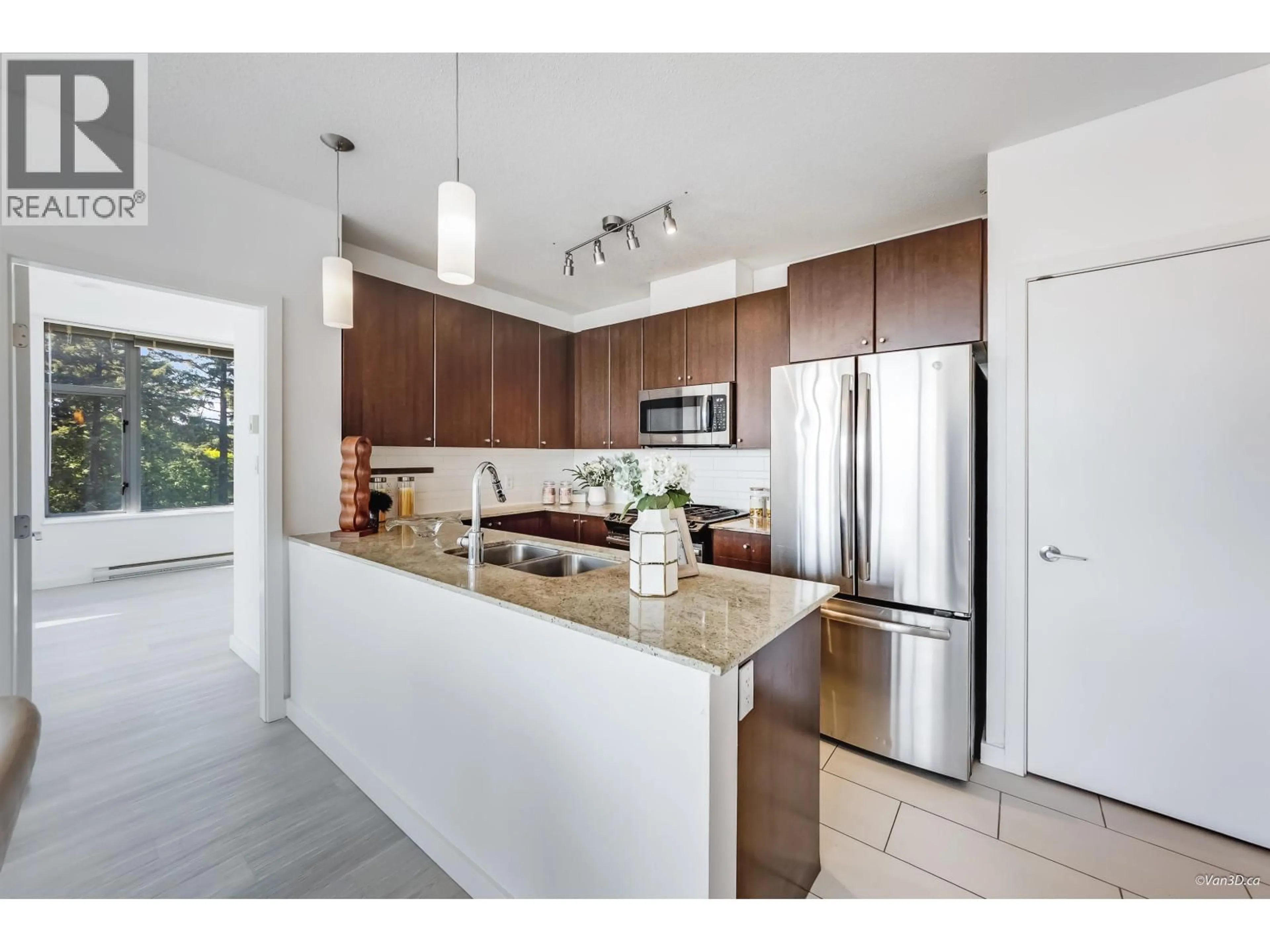 Open concept kitchen, ceramic/tile floor for 1206 - 280 ROSS DRIVE, New Westminster British Columbia V3L0C2