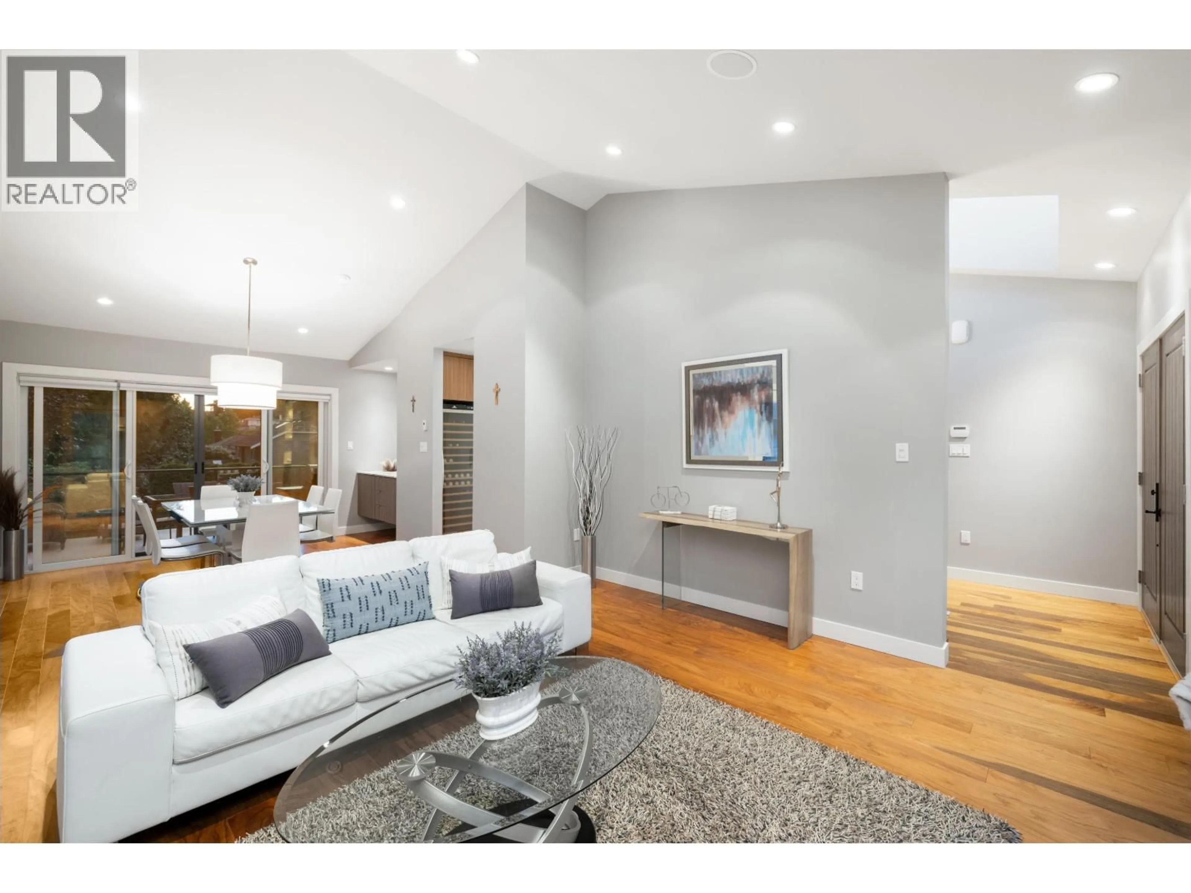 Living room with furniture, unknown for 4786 MEADFEILD COURT, West Vancouver British Columbia V7W2Y3