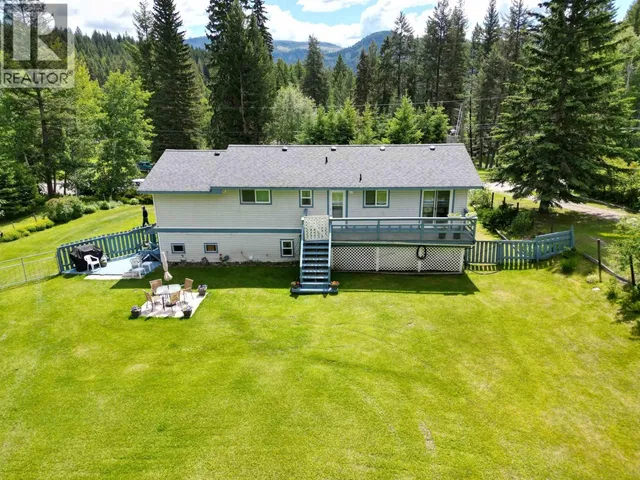 4310 KOKANEE ROAD, 100 Mile House 5