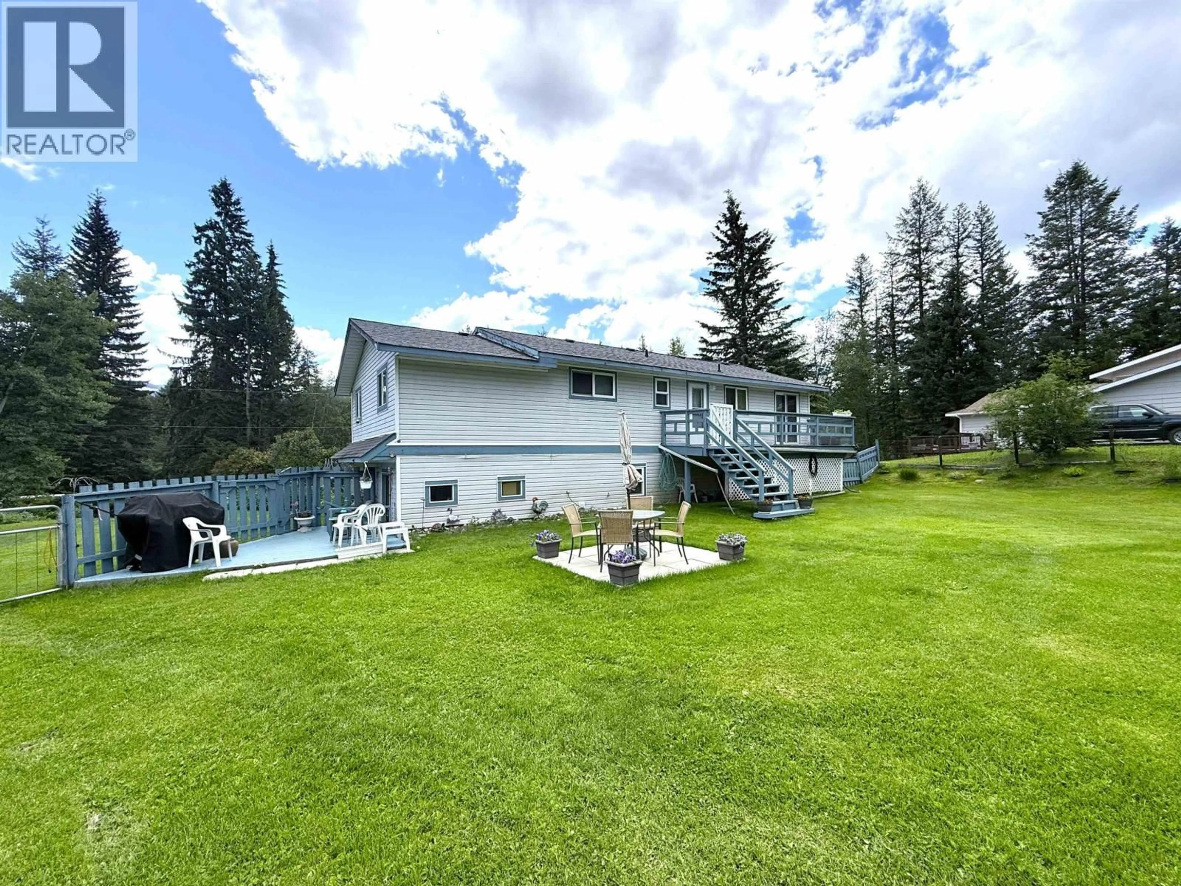 A pic from outside/outdoor area/front of a property/back of a property/a pic from drone, water/lake/river/ocean view for 4310 KOKANEE ROAD, 100 Mile House British Columbia V0K1J0