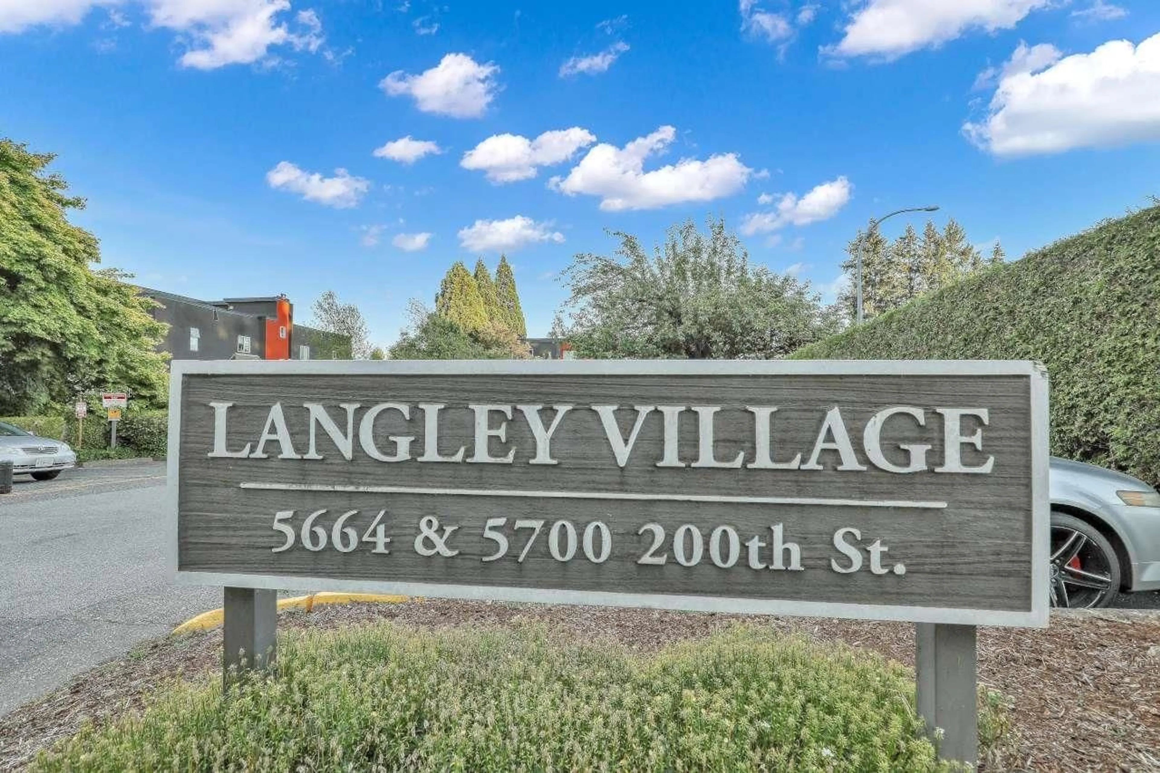 Unknown for 305 - 5664 200 STREET, Langley British Columbia V3A1M8