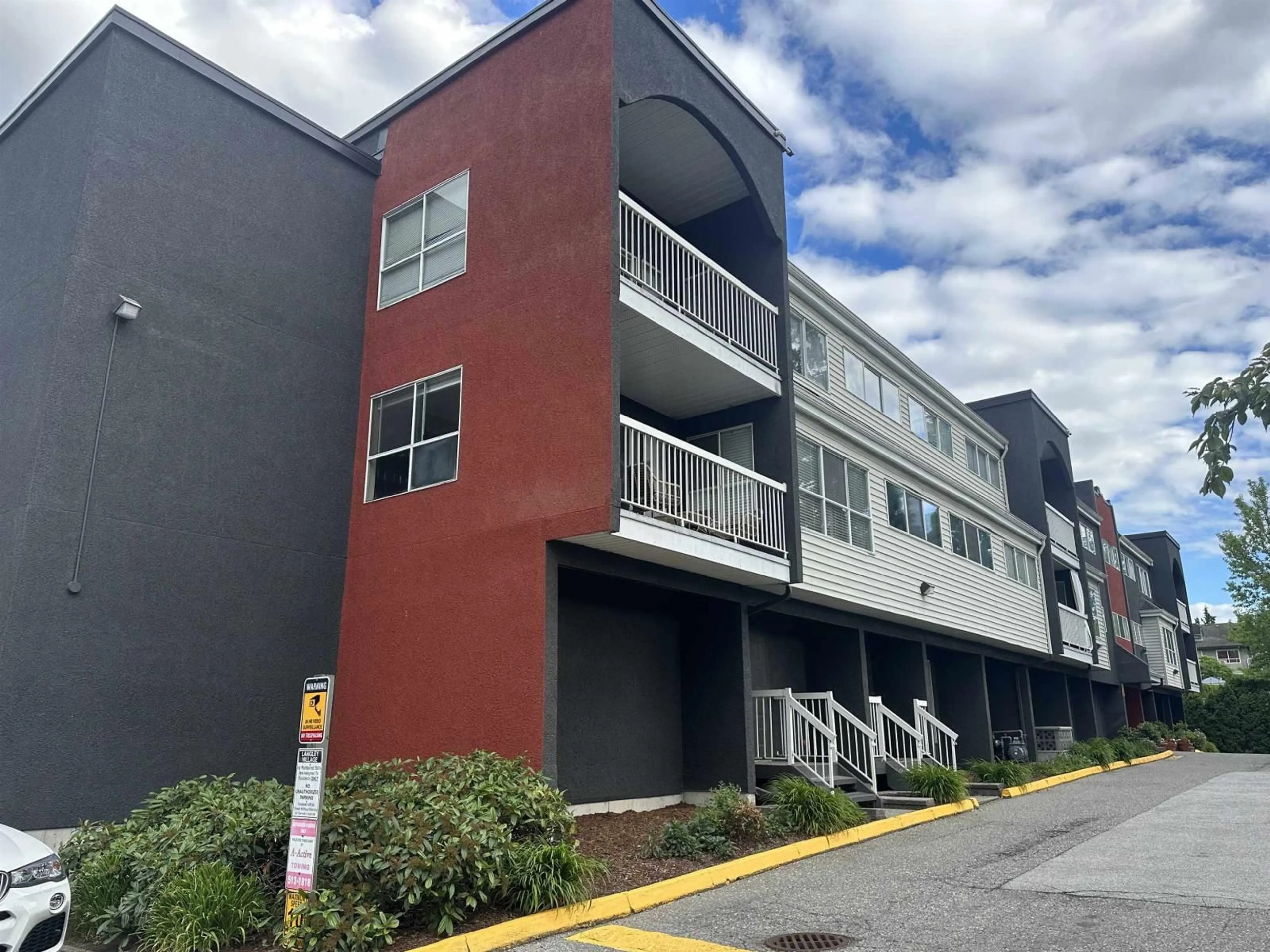 Unknown for 305 - 5664 200 STREET, Langley British Columbia V3A1M8