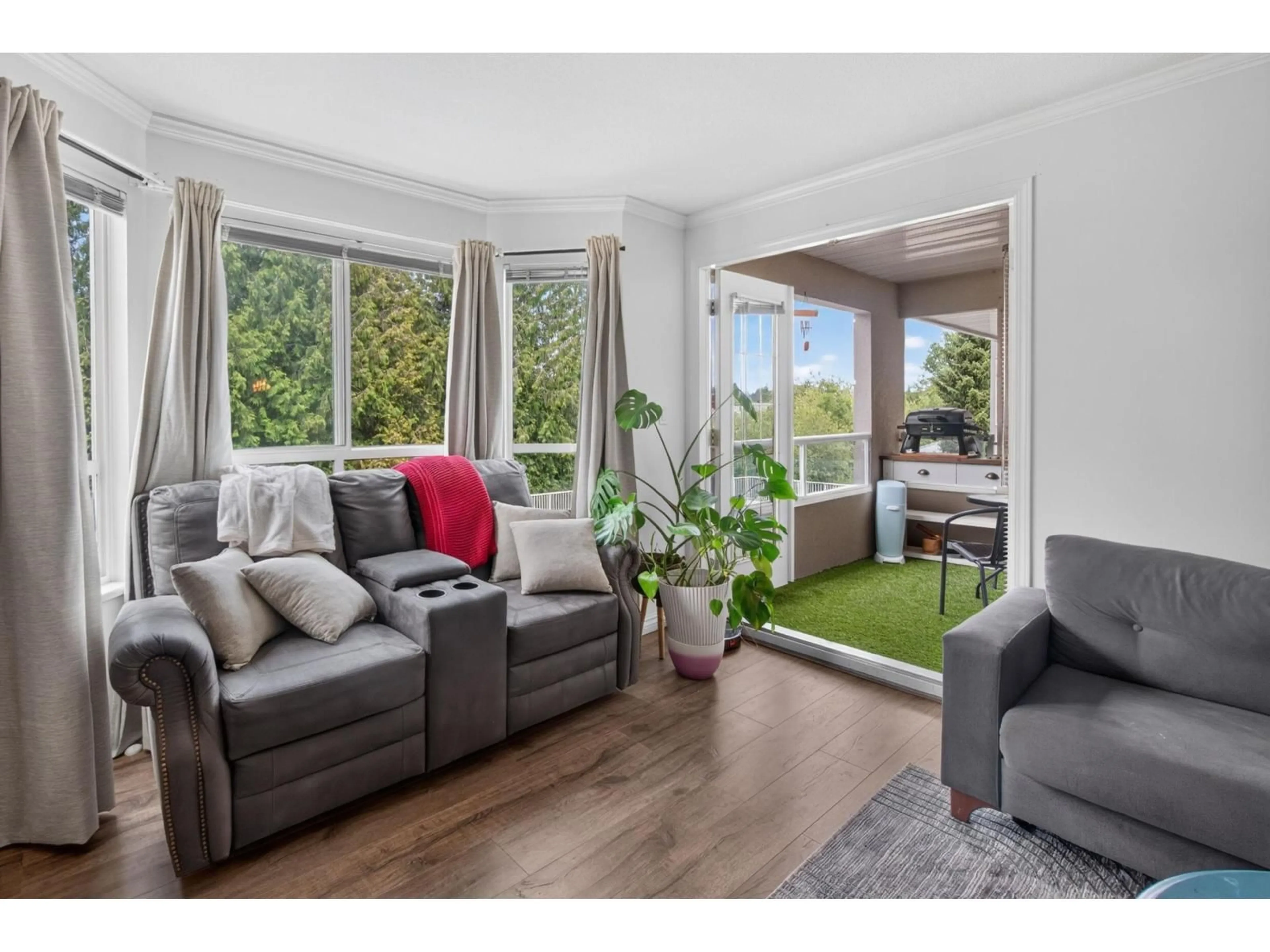 Living room with furniture, unknown for 205 - 6440 197 STREET, Langley British Columbia V2Y1H9