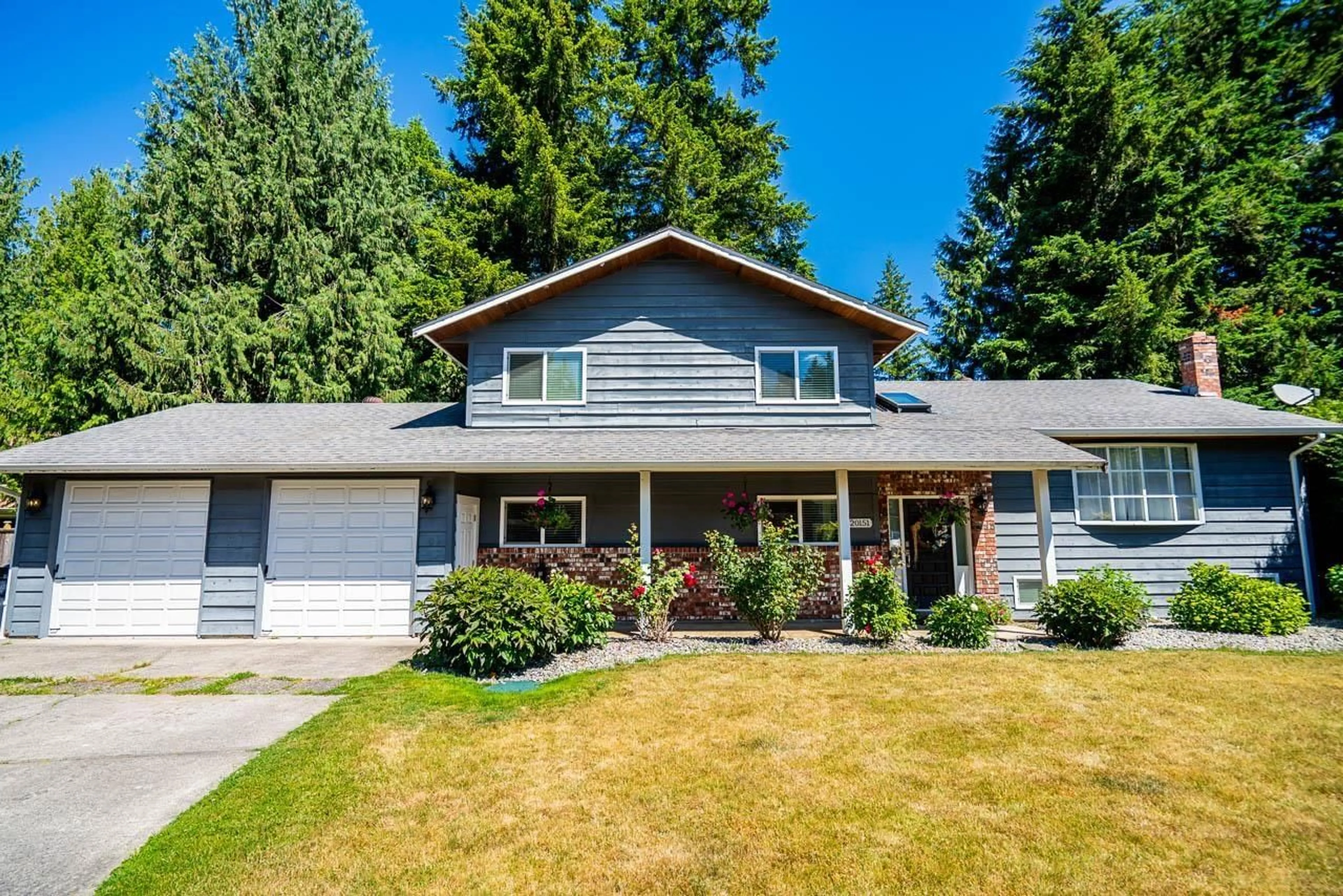 Home with vinyl exterior material, street for 20151 37 AVENUE, Langley British Columbia V3A7K5