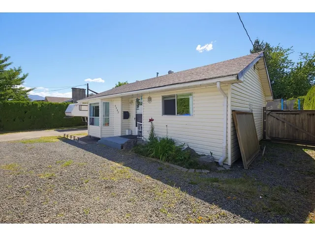 8585 BROADWAY STREET, Chilliwack 3