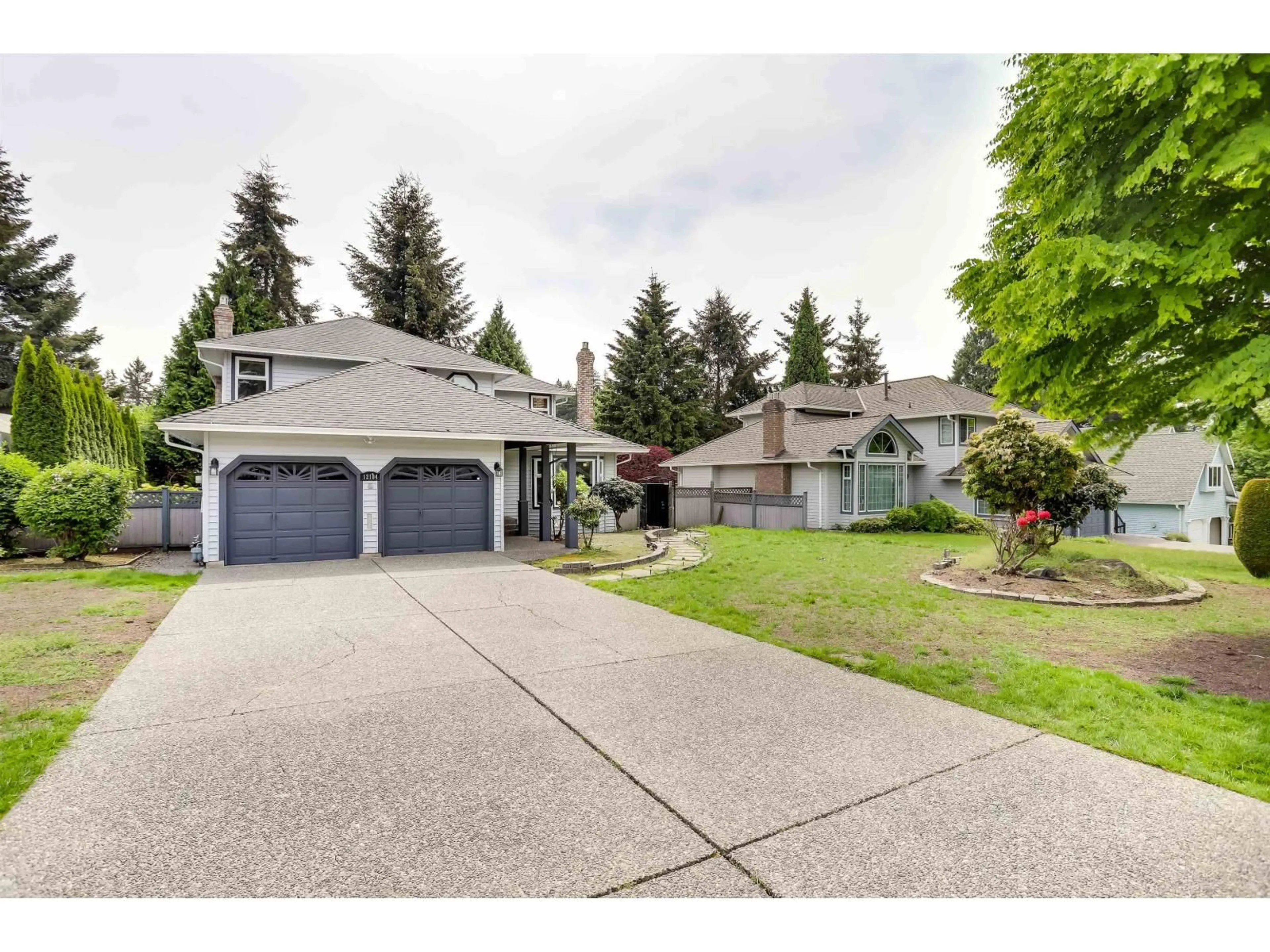 Home with vinyl exterior material, street for 12184 BOUNDARY DRIVE SOUTH, Surrey British Columbia V3X2B7