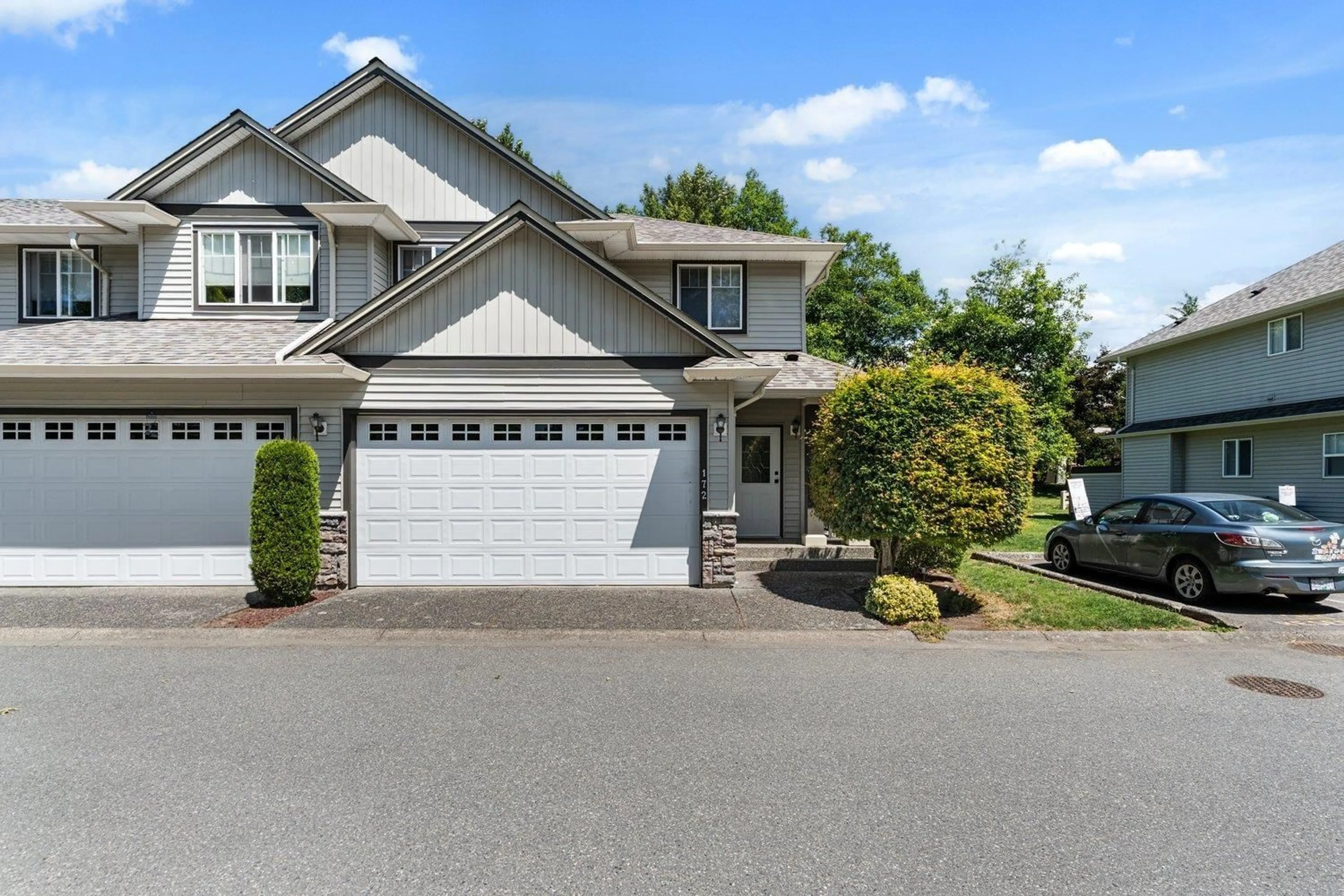 Home with vinyl exterior material, street for 172 - 46360 VALLEYVIEW ROAD, Chilliwack British Columbia V2R5L7
