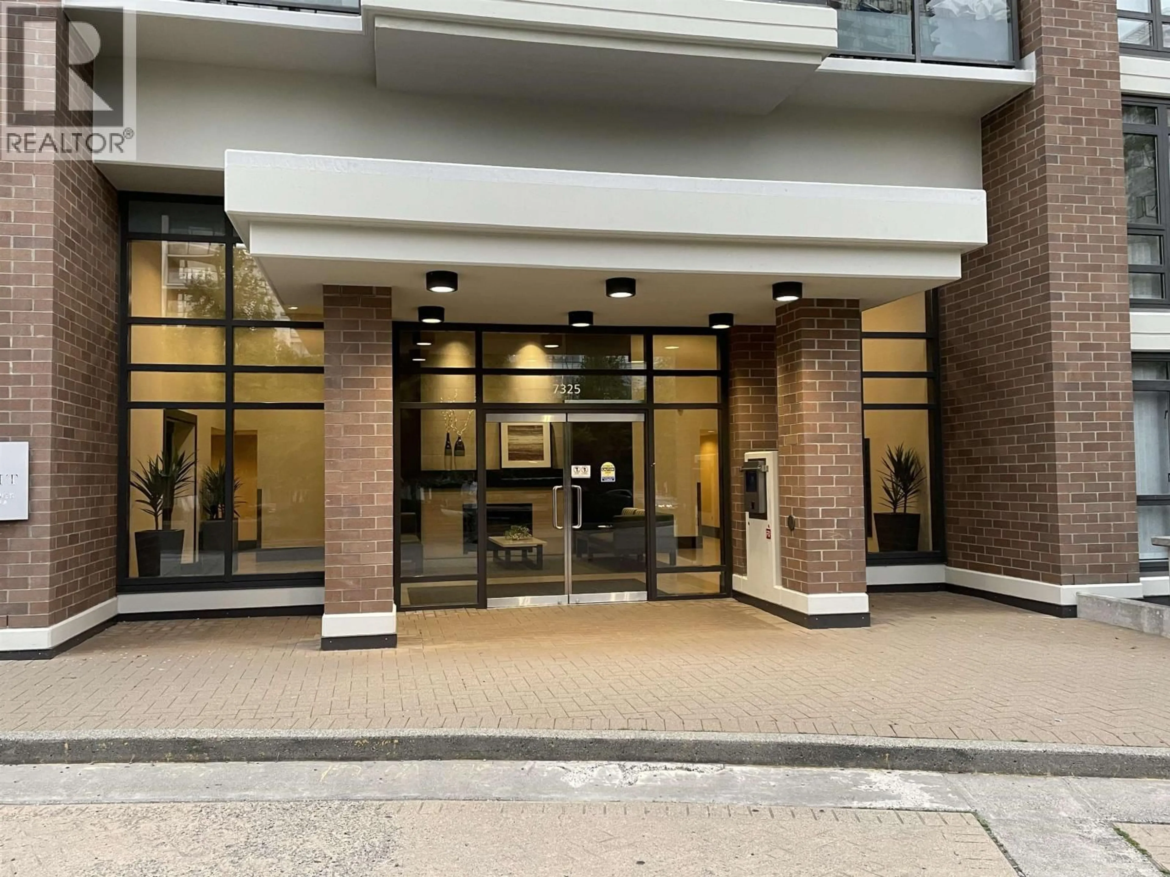 Indoor foyer for 2206 - 7325 ARCOLA STREET, Burnaby British Columbia V5E0A8