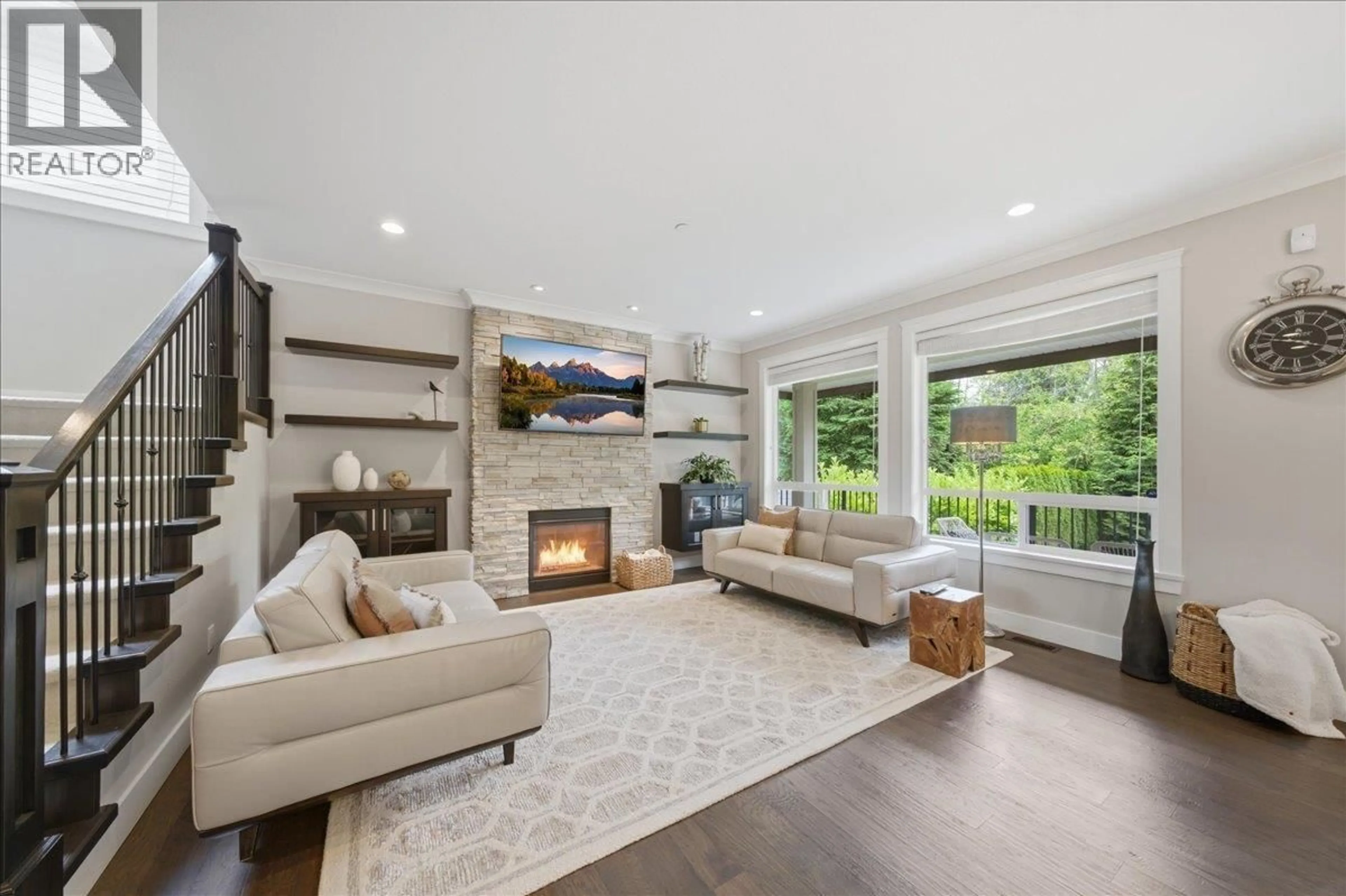 Living room with furniture, unknown for 24766 100A AVENUE, Maple Ridge British Columbia V2W0H1