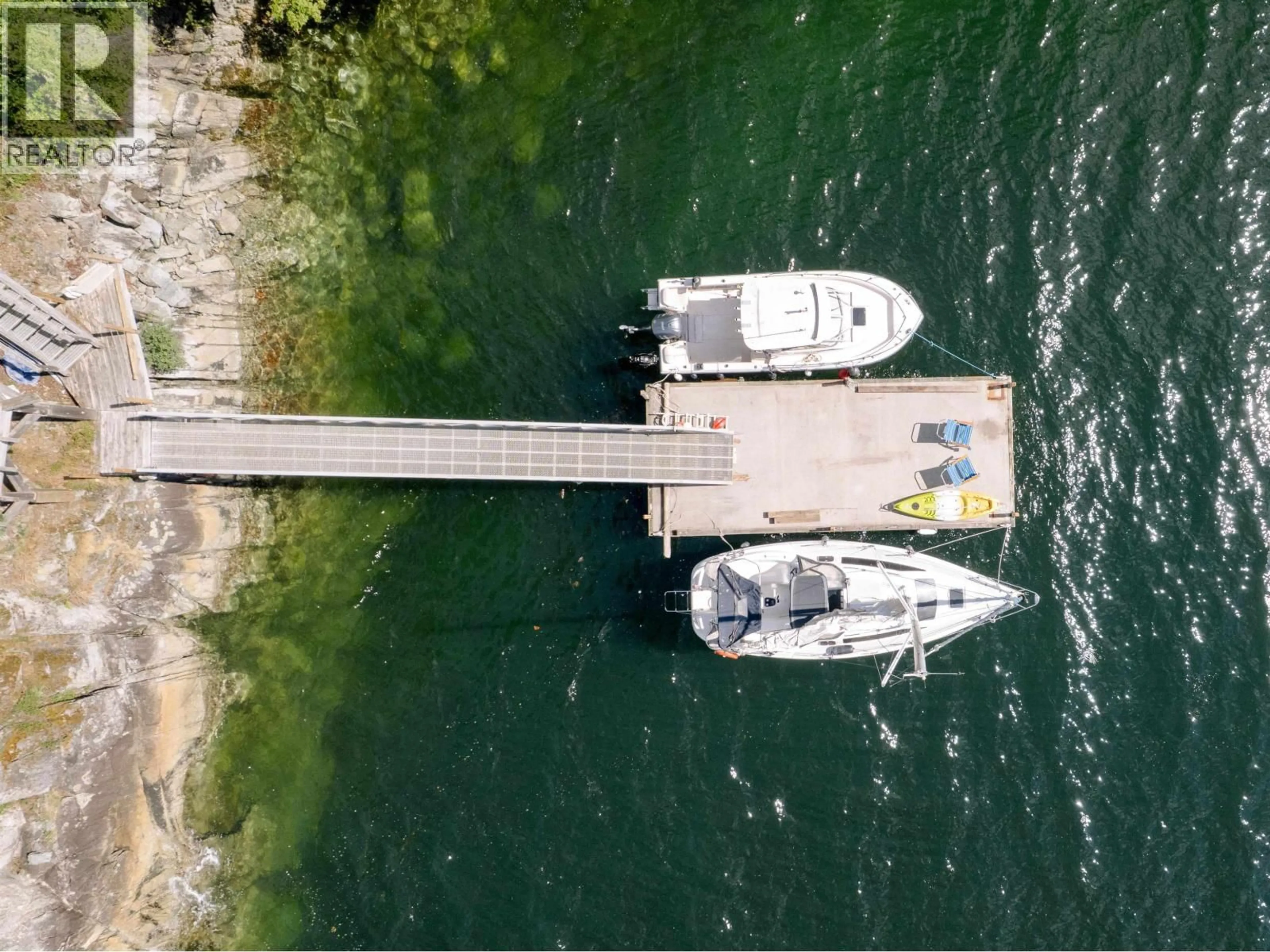 A pic from outside/outdoor area/front of a property/back of a property/a pic from drone, water/lake/river/ocean view for 585 ERRINGTON WAY, Gambier Island British Columbia V0N1V0