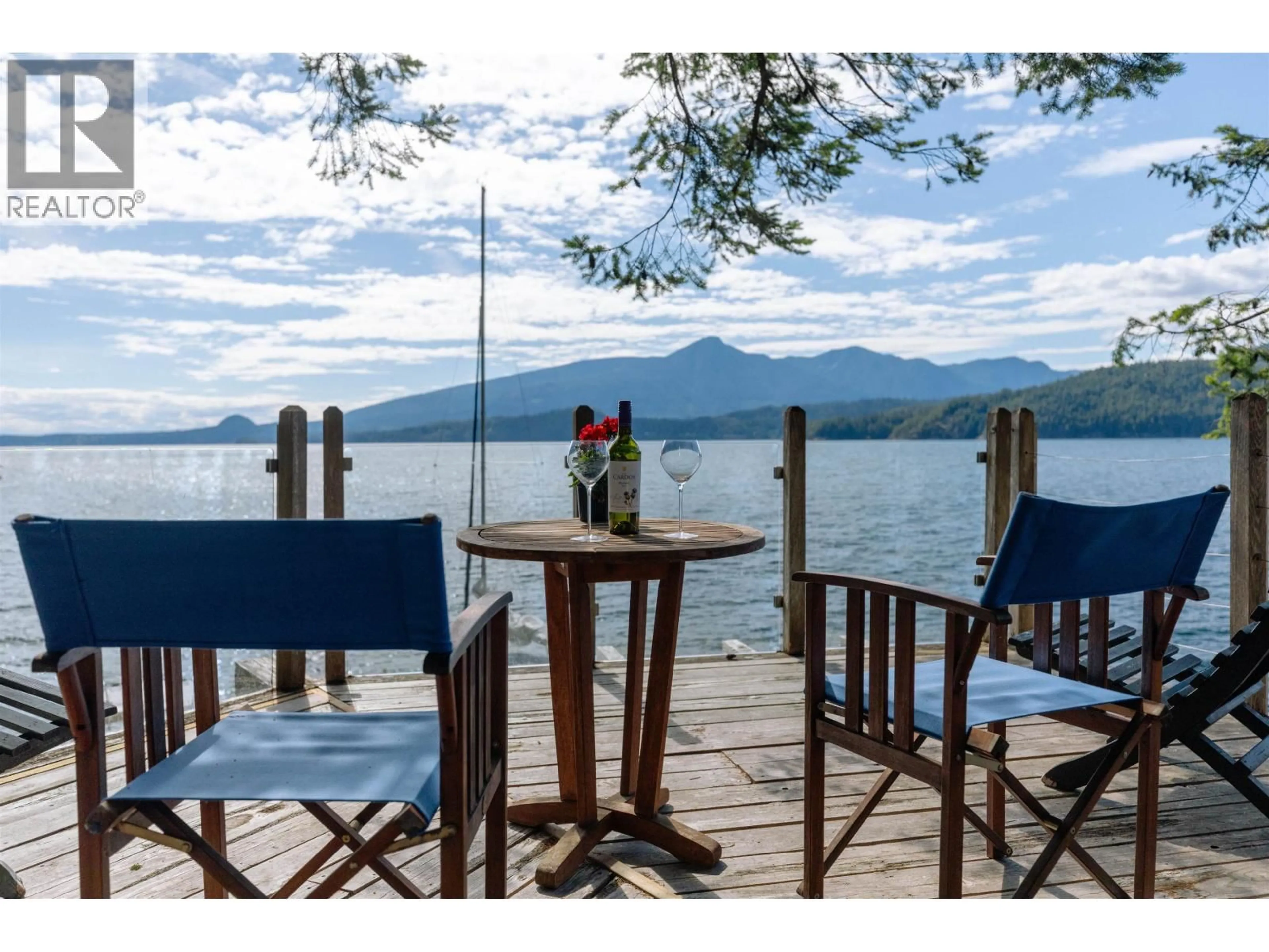 Patio, water/lake/river/ocean view for 585 ERRINGTON WAY, Gambier Island British Columbia V0N1V0