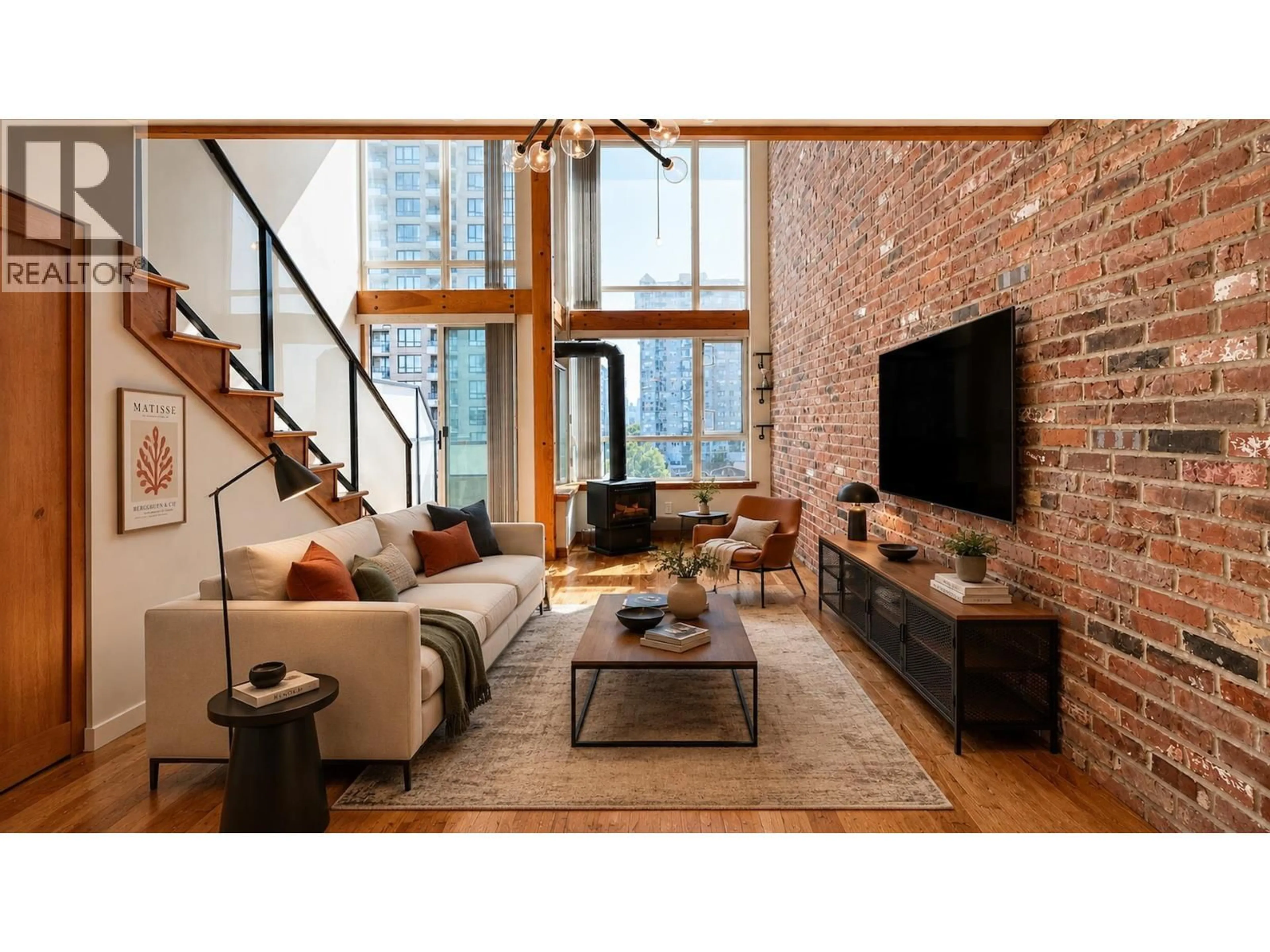 Living room with furniture, unknown for 503 - 10 RENAISSANCE SQUARE, New Westminster British Columbia V3M7B1