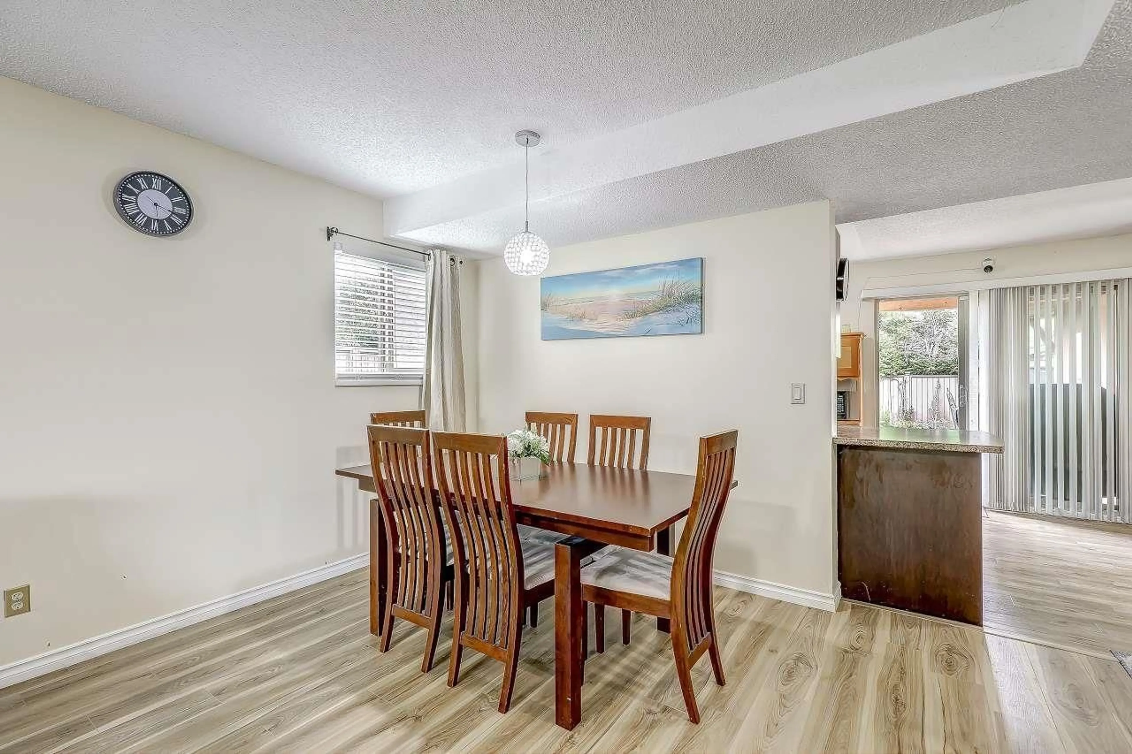 Dining room, wood/laminate floor for 6928 134 STREET, Surrey British Columbia V3W4S9