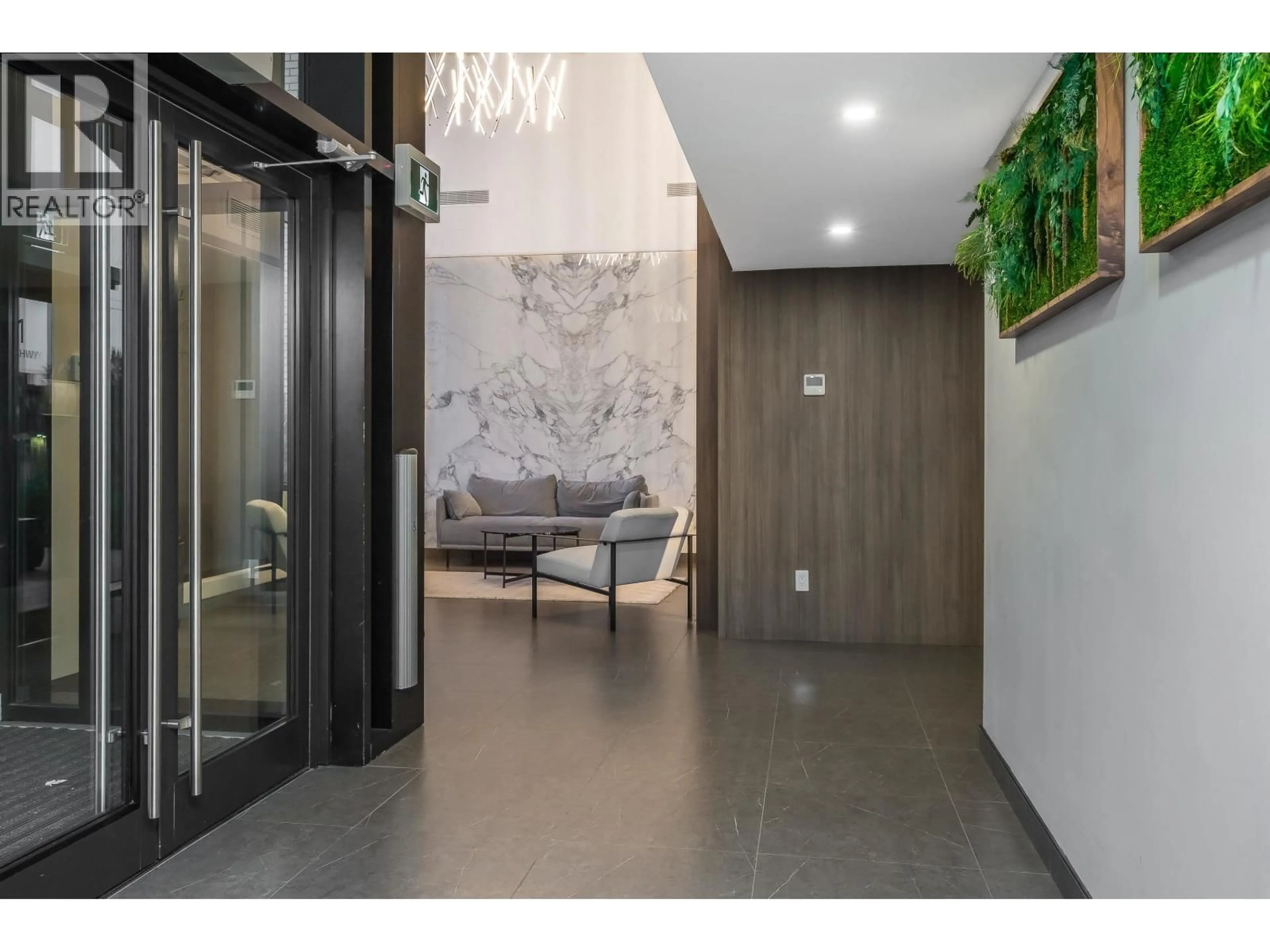Indoor foyer for 1302 - 901 LOUGHEED HIGHWAY, Coquitlam British Columbia V3K3T3