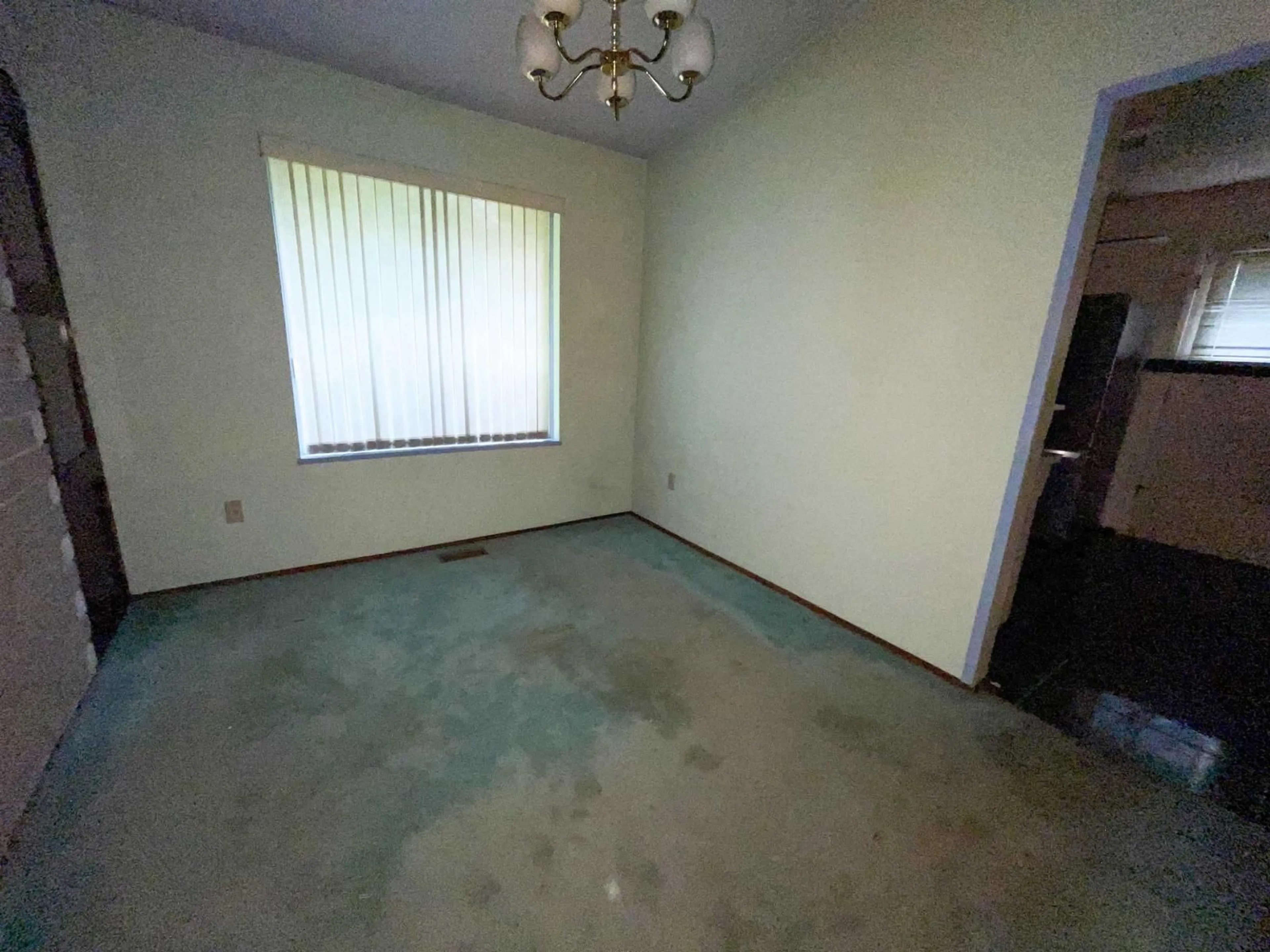 A pic of a room for 1441 128 STREET, Surrey British Columbia V4A3T5