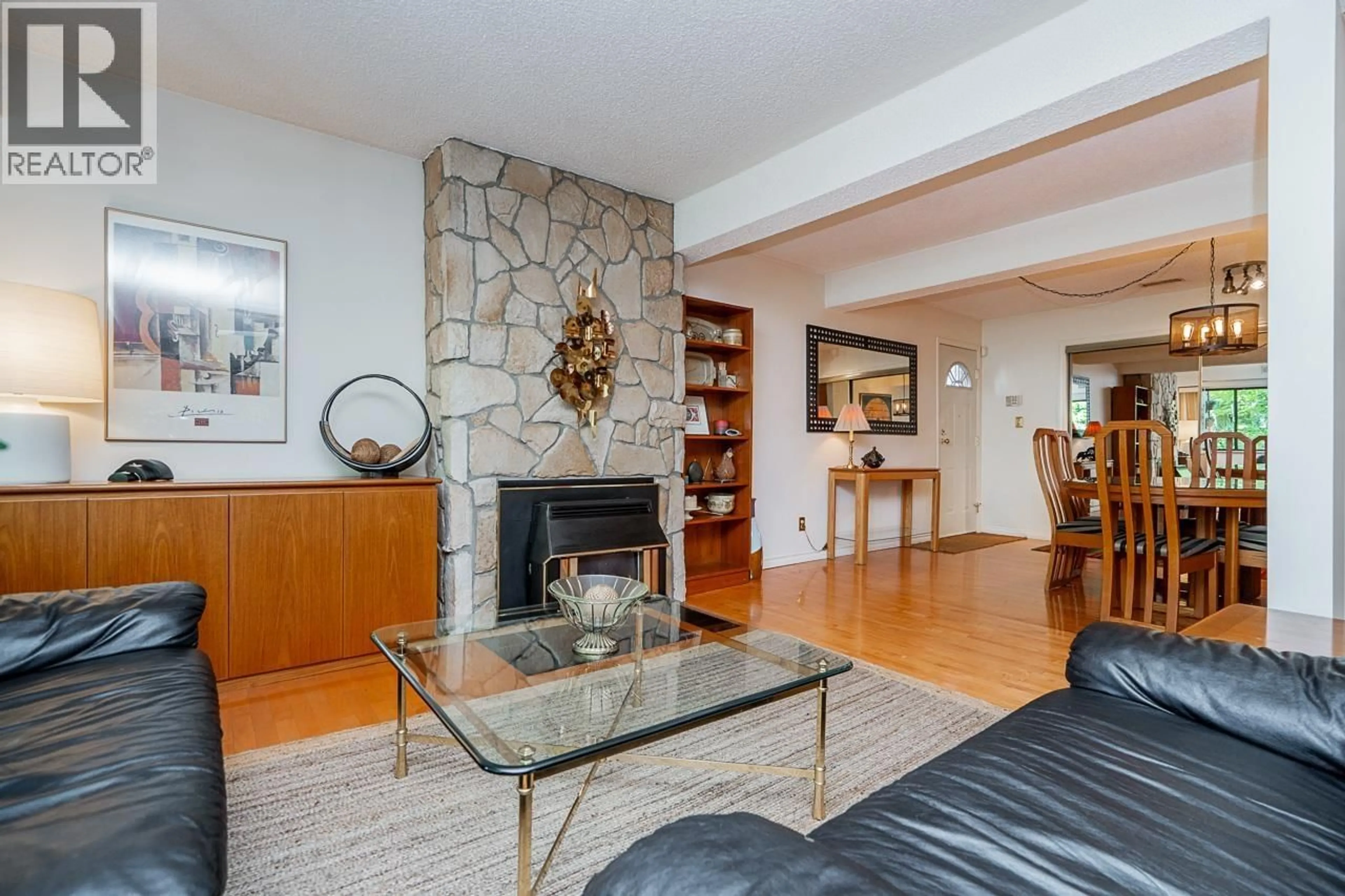 Living room with furniture, unknown for 1819 GOLETA DRIVE, Burnaby British Columbia V5A1P6