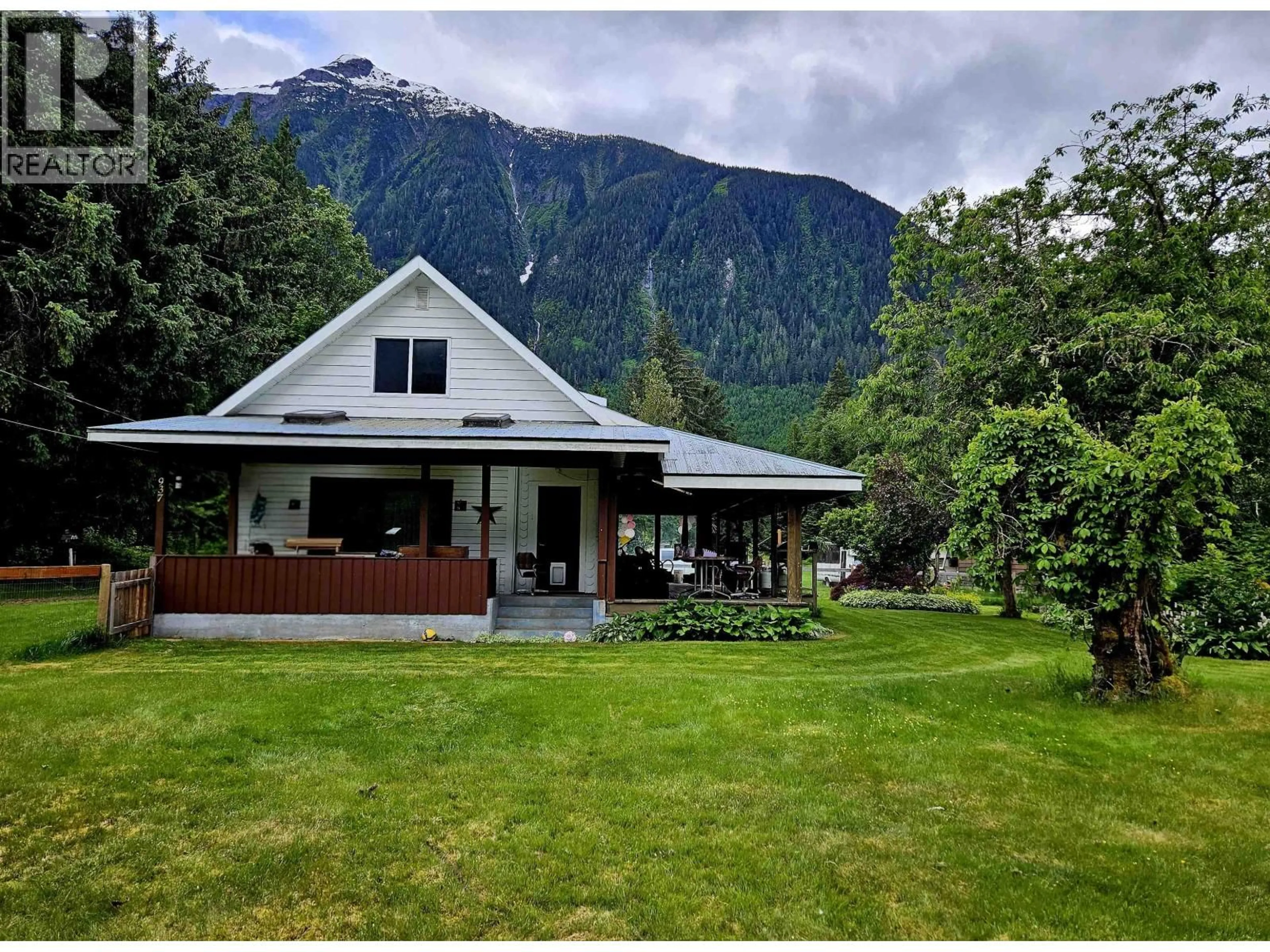 A pic from outside/outdoor area/front of a property/back of a property/a pic from drone, mountain view for 937 MACKENZIE HIGHWAY, Bella Coola British Columbia V0T1C0
