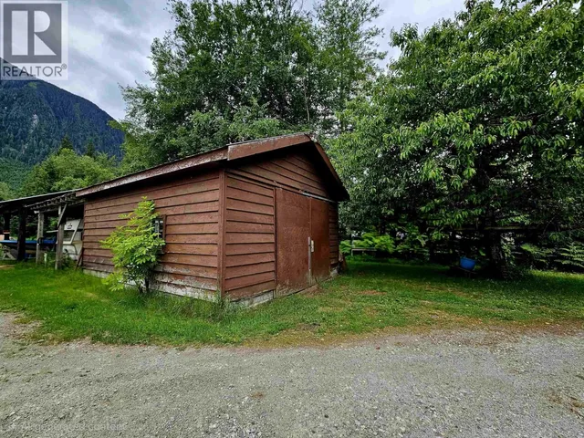 937 MACKENZIE HIGHWAY, Bella Coola 4