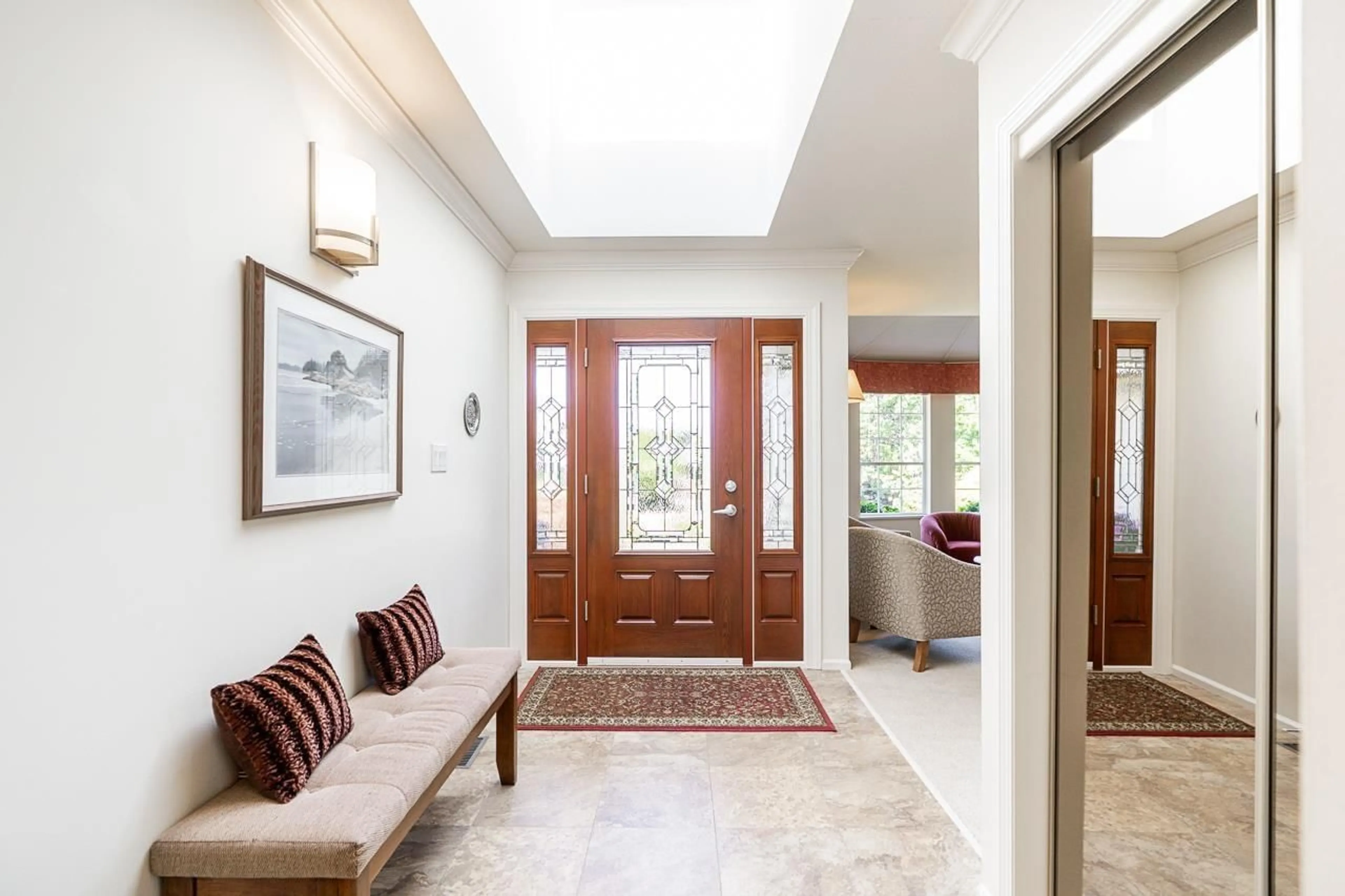 Indoor entryway for 10675 GLENWOOD CRESCENT, Surrey British Columbia V4N1W1