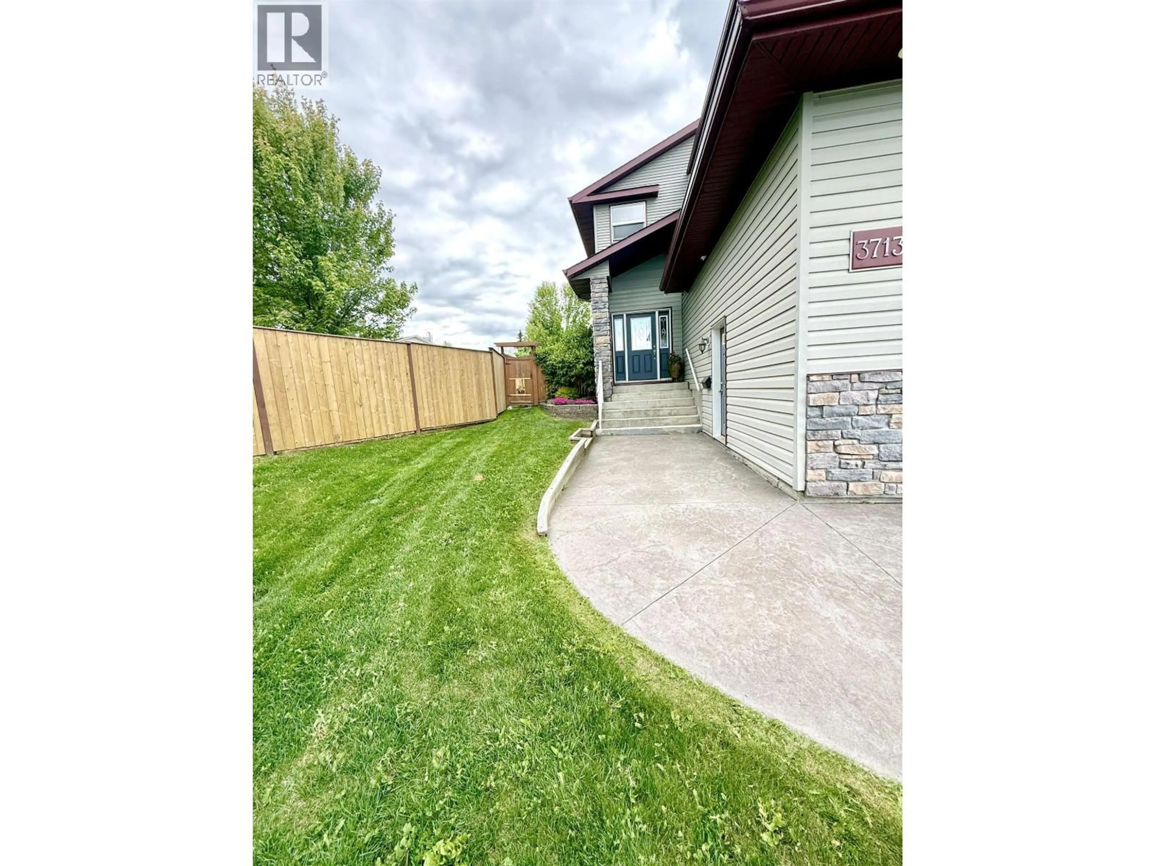 A pic from outside/outdoor area/front of a property/back of a property/a pic from drone, street for 3713 CHARTWELL AVENUE, Prince George British Columbia V2N6Y5