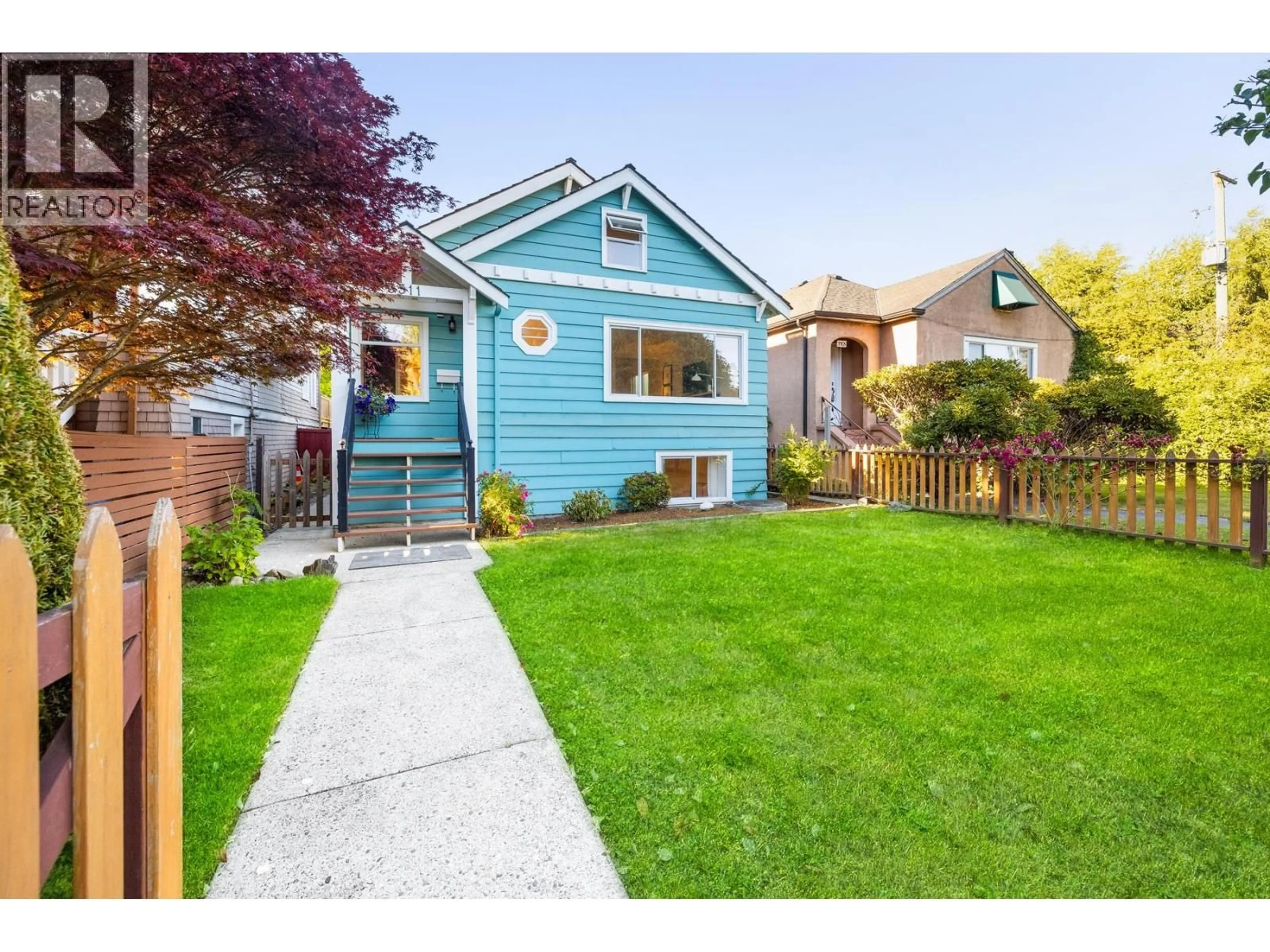Home with vinyl exterior material, street for 3311 8TH AVENUE, Vancouver British Columbia V4M3V1