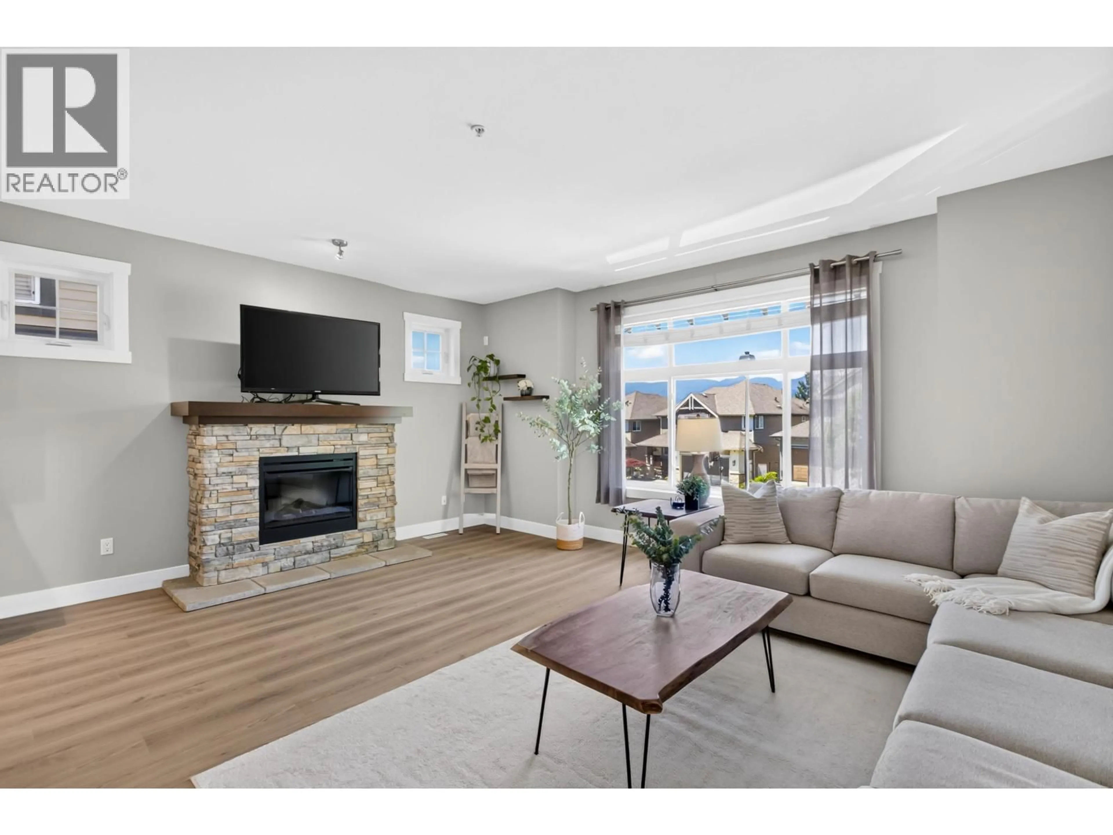 Living room with furniture, unknown for 23140 GILBERT DRIVE, Maple Ridge British Columbia V4R0C3