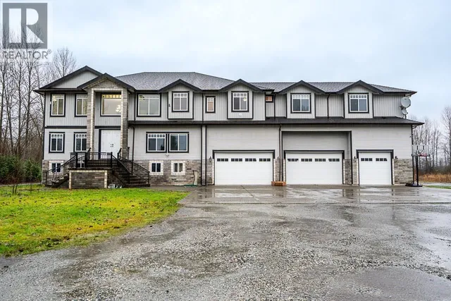 3701 LINCOLN AVENUE, Coquitlam 2