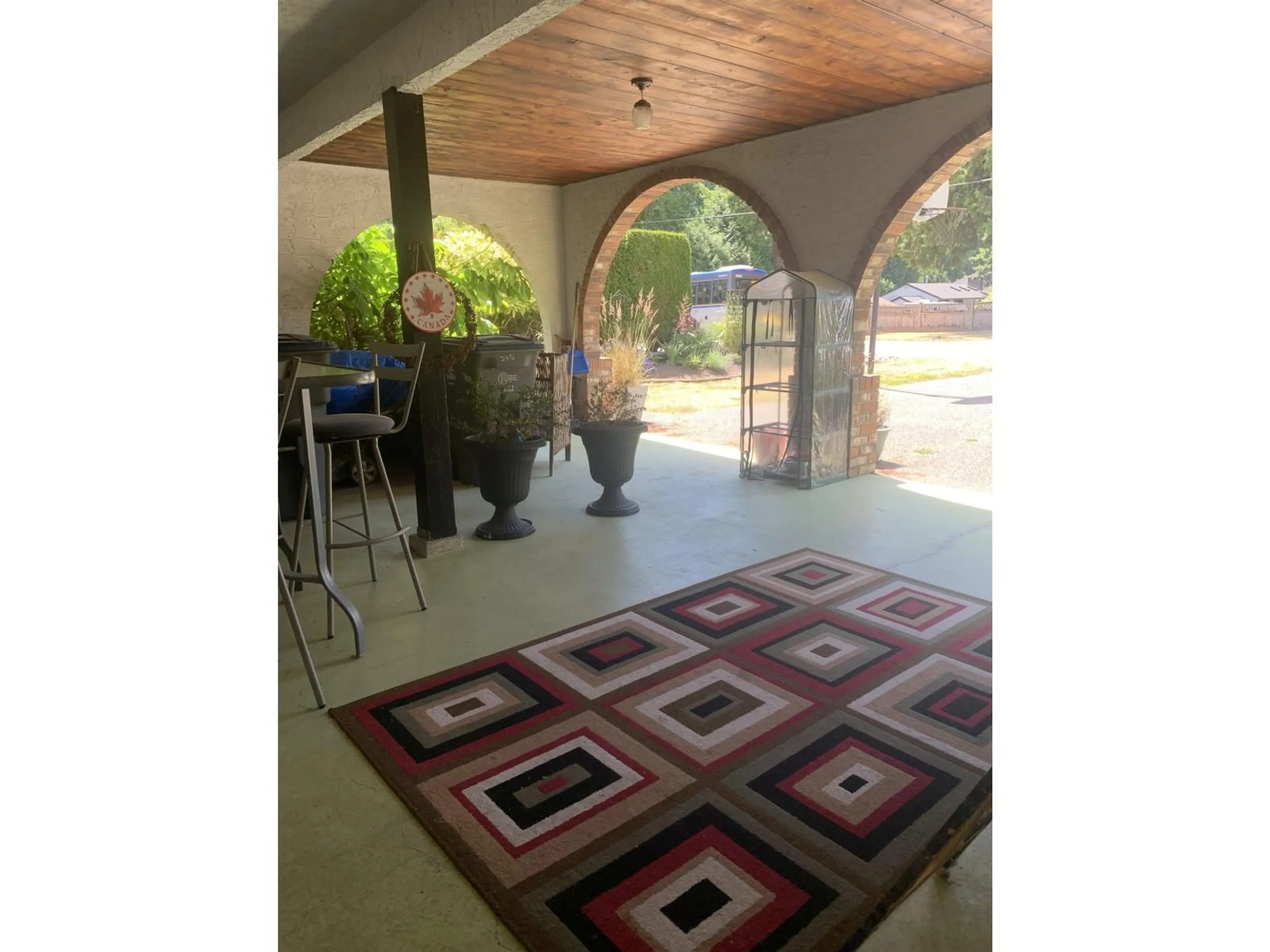 Patio, street for 2496 124 STREET, Surrey British Columbia V4A3N2