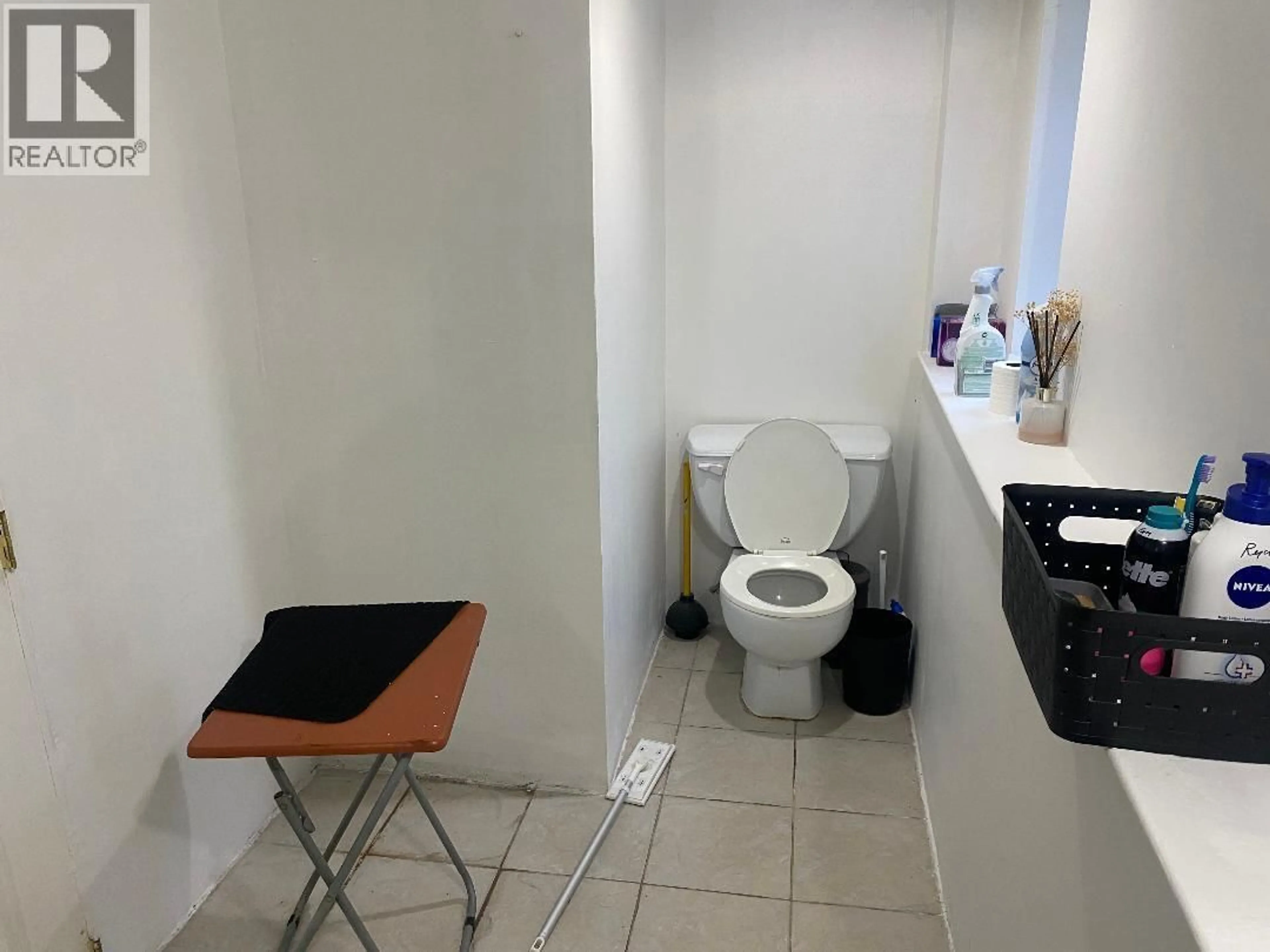 A pic of a room for 1403 GILMORE AVENUE, Burnaby British Columbia V5C4S9