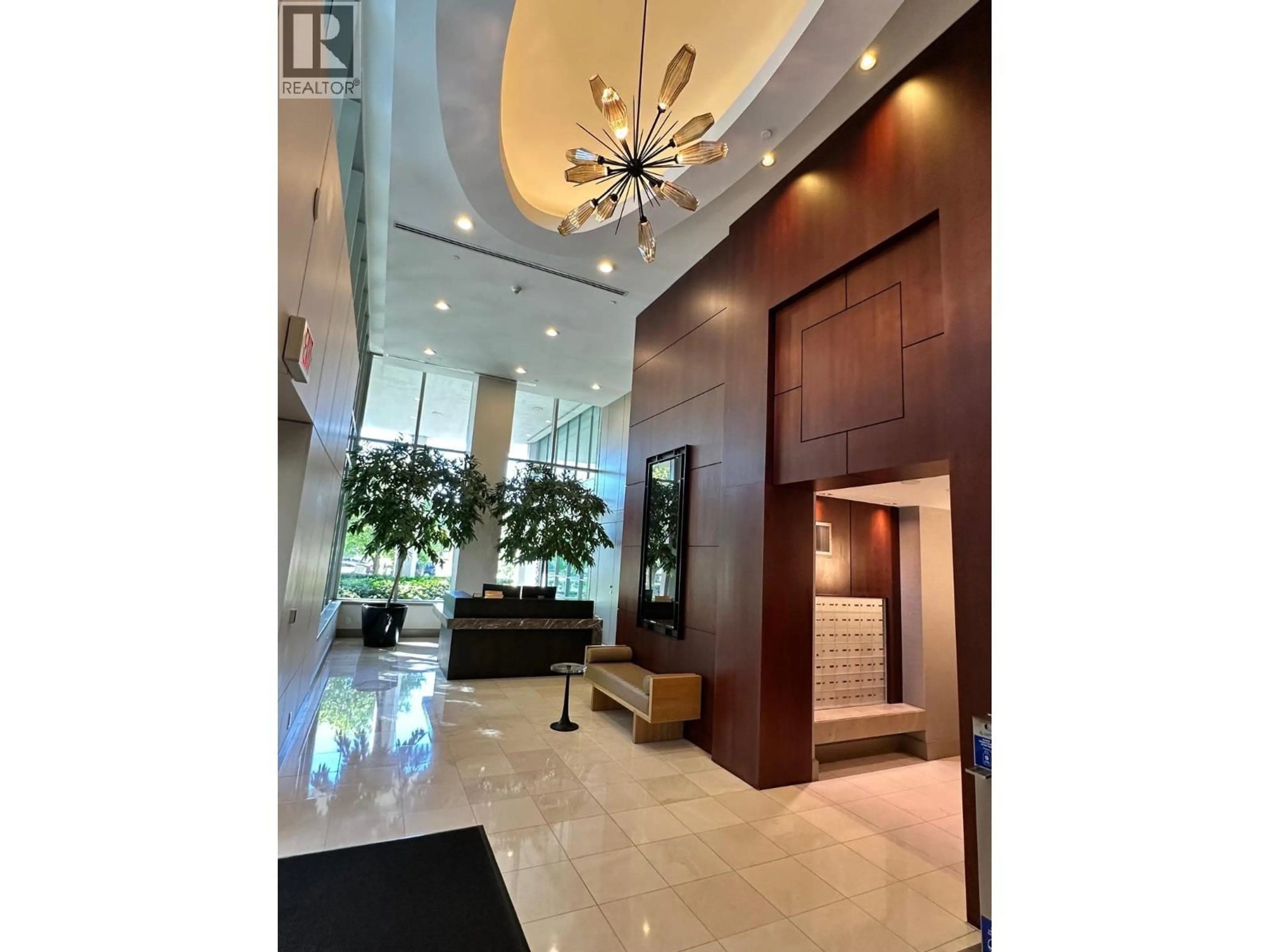 Indoor foyer for 402 - 1777 BAYSHORE DRIVE, Vancouver British Columbia V6G3H2